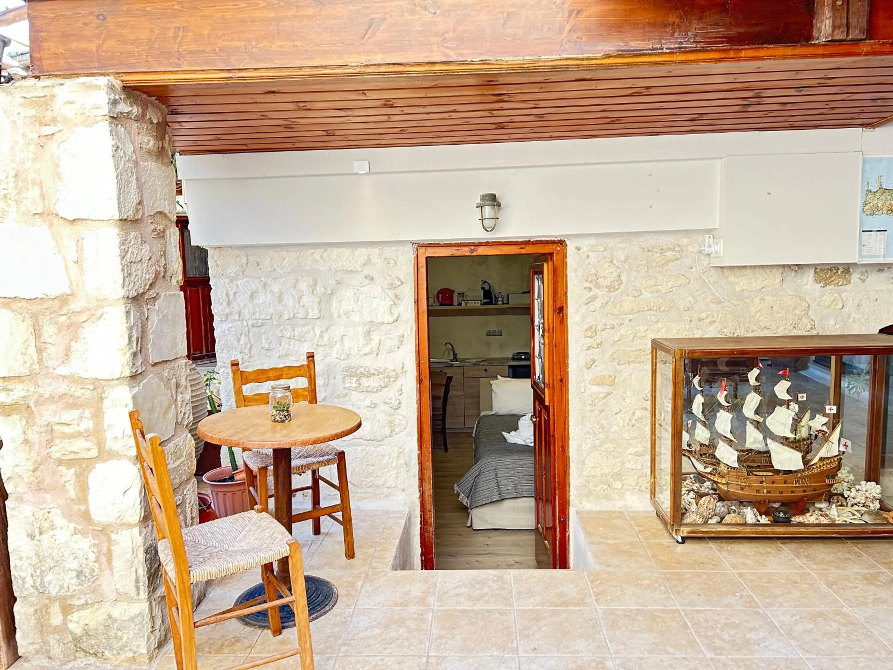 Patio in Barbara Studios