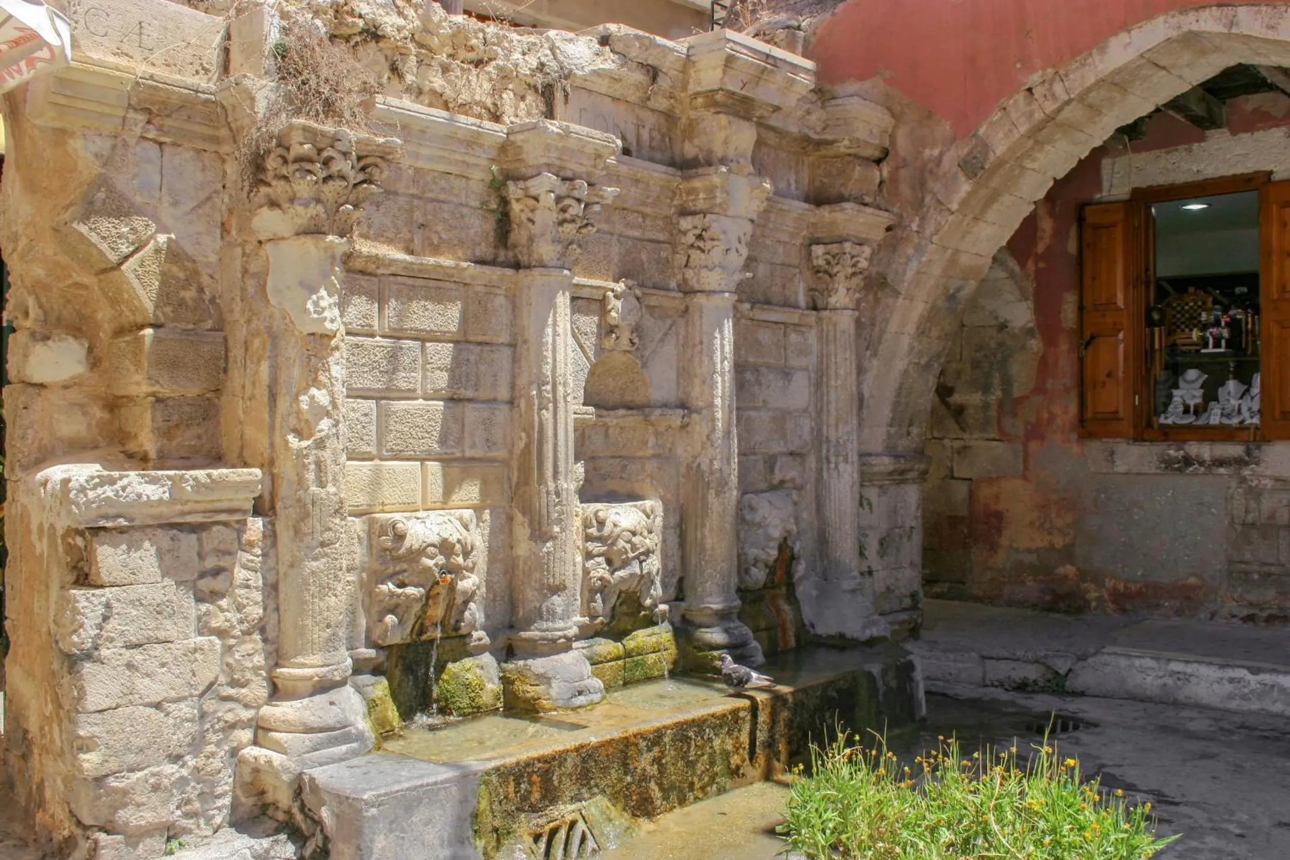 Nearby landmark in Barbara Studios