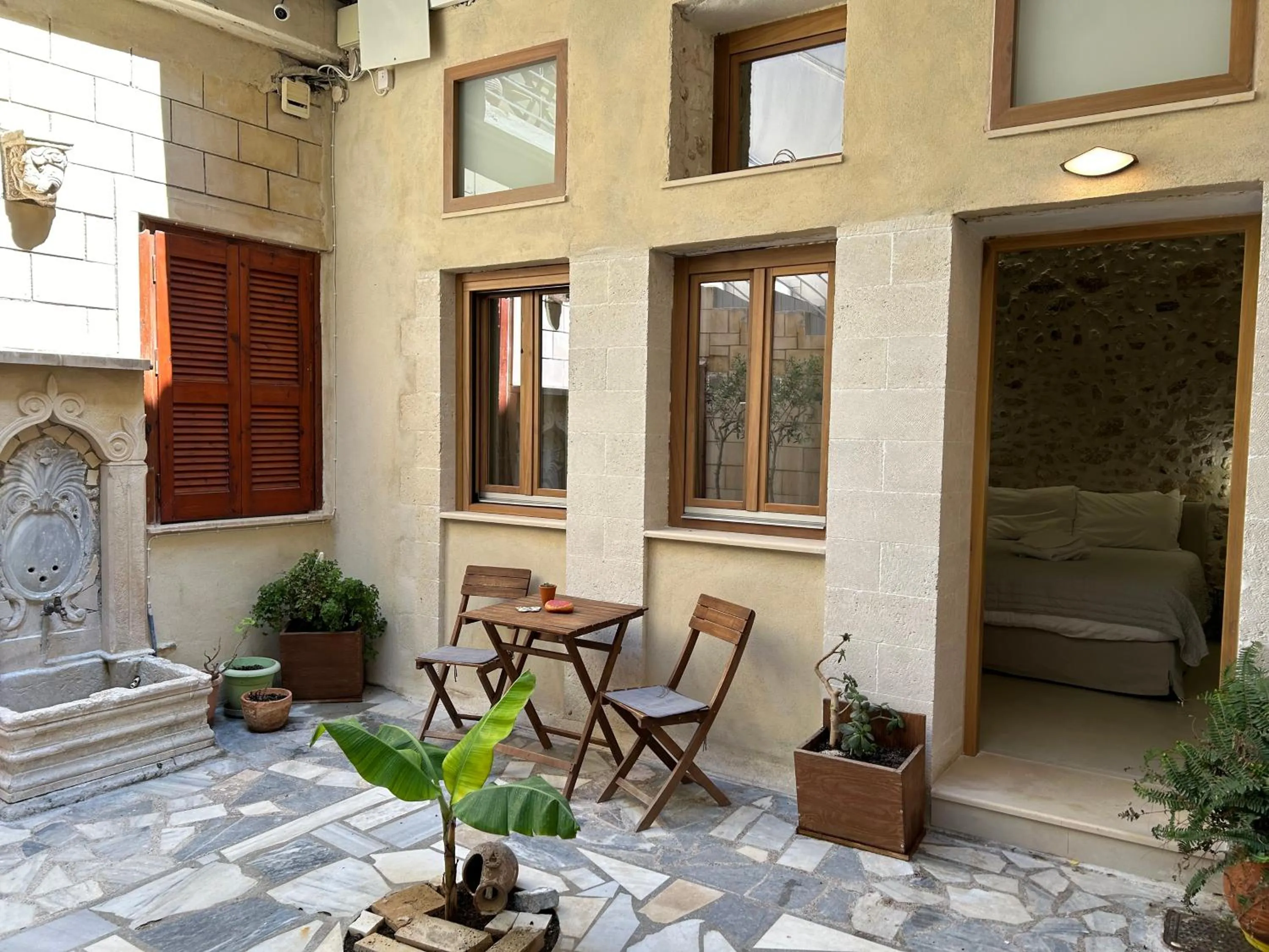 Patio in Barbara Studios