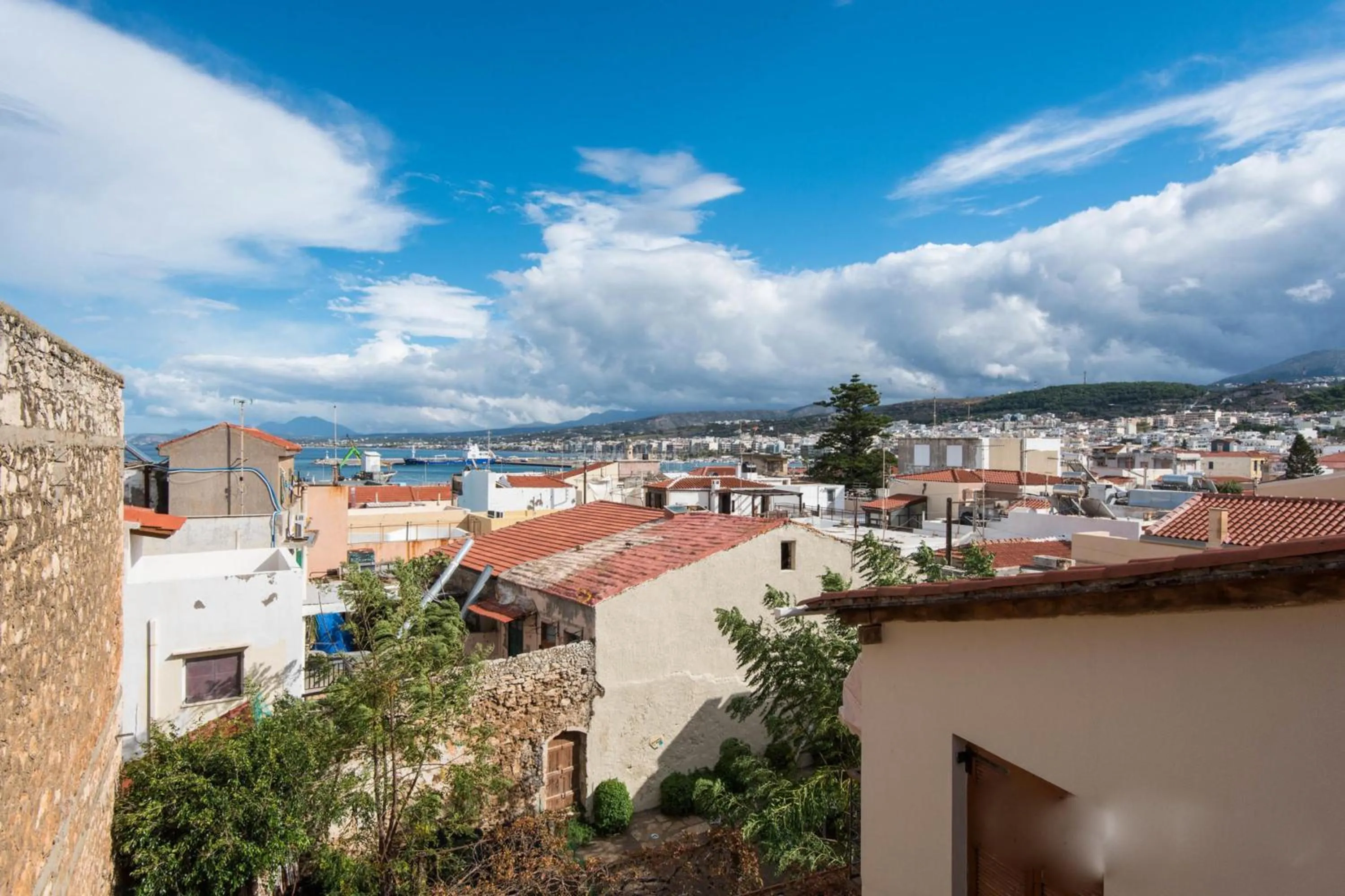 Property building in Barbara Studios