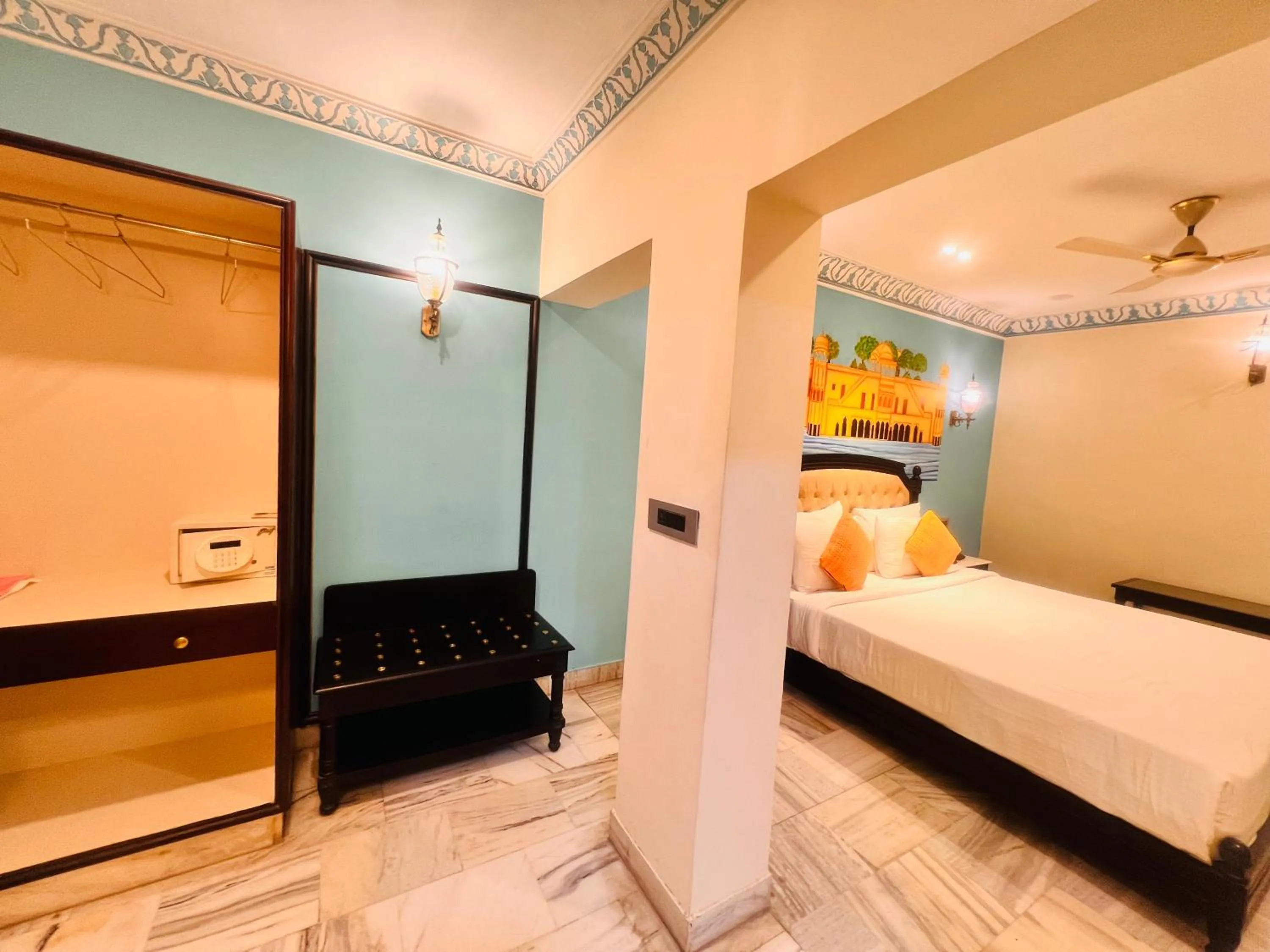 Bedroom, Bed in Laxmi Palace Heritage Boutique Hotel
