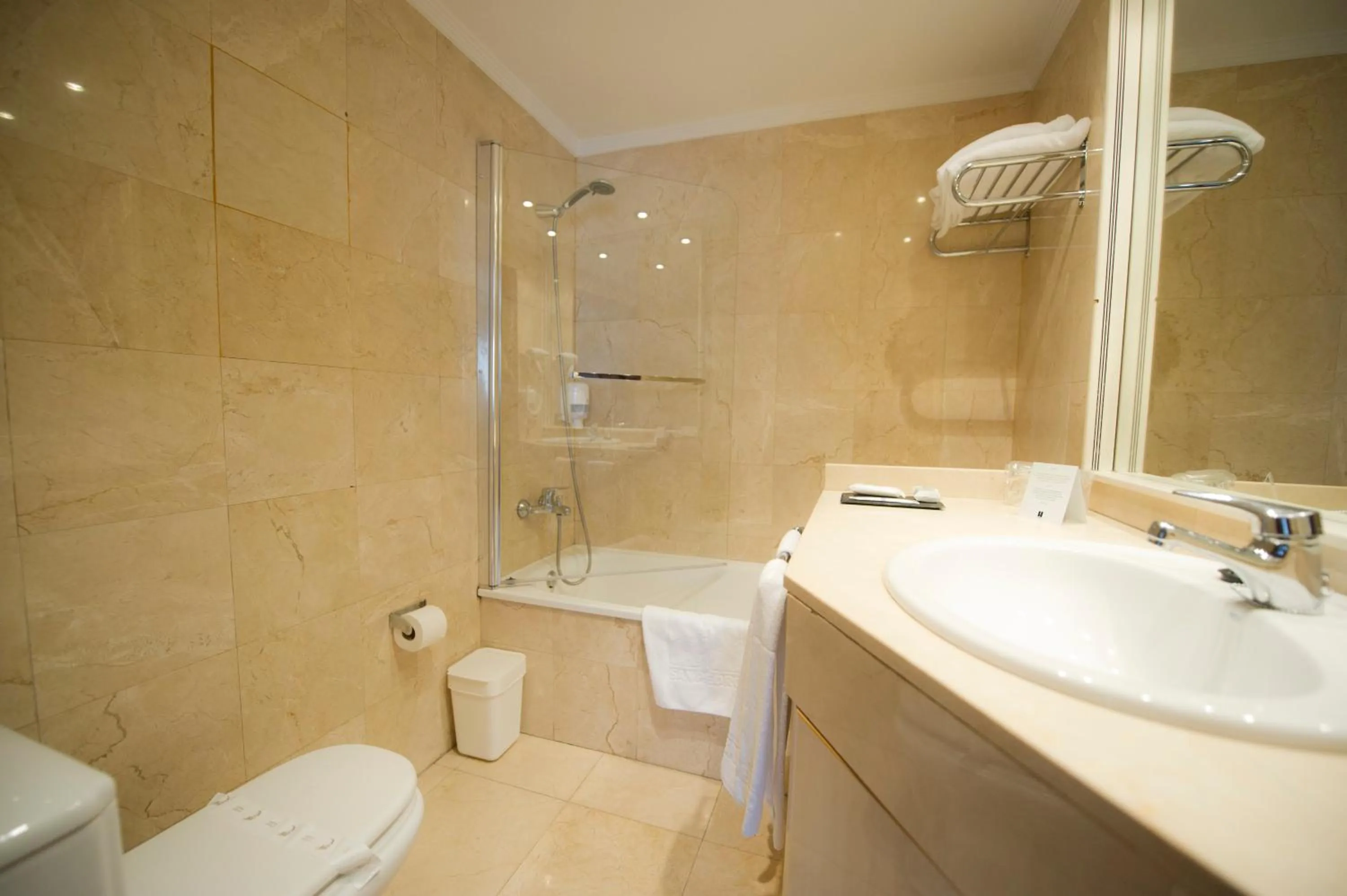 Bathroom in Hotel San Pedro