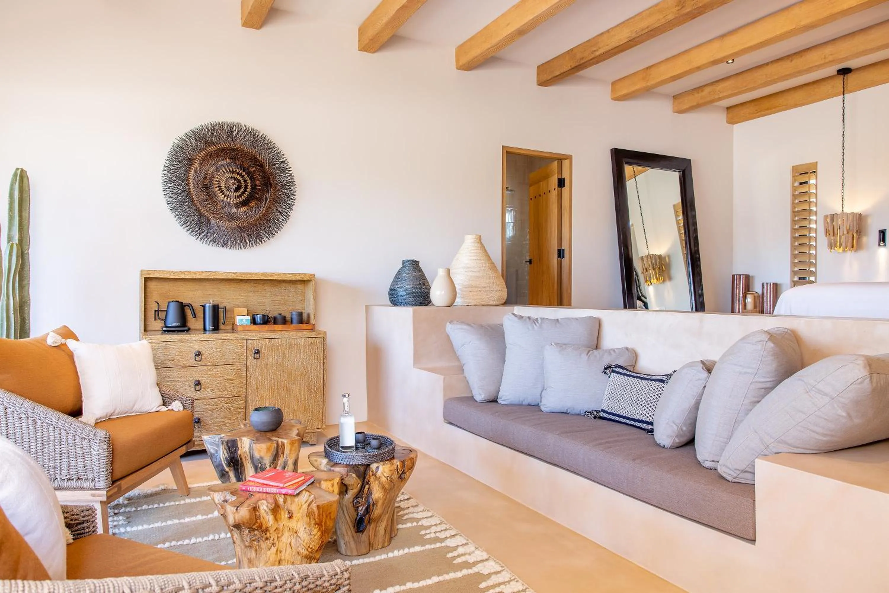 Living room in Kimpton Mas Olas Resort and Spa