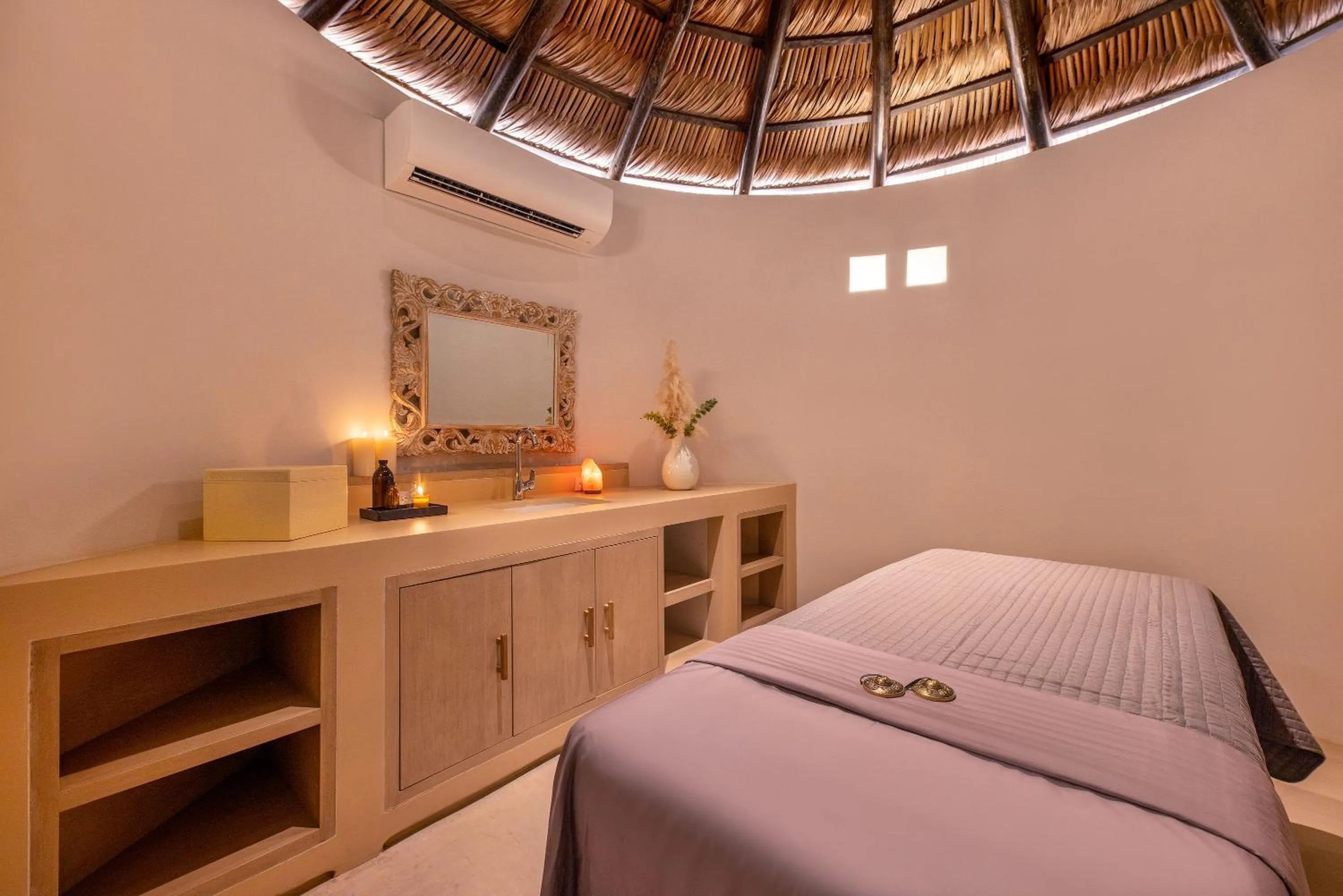 Spa and wellness centre/facilities, Bed in Kimpton Mas Olas Resort and Spa
