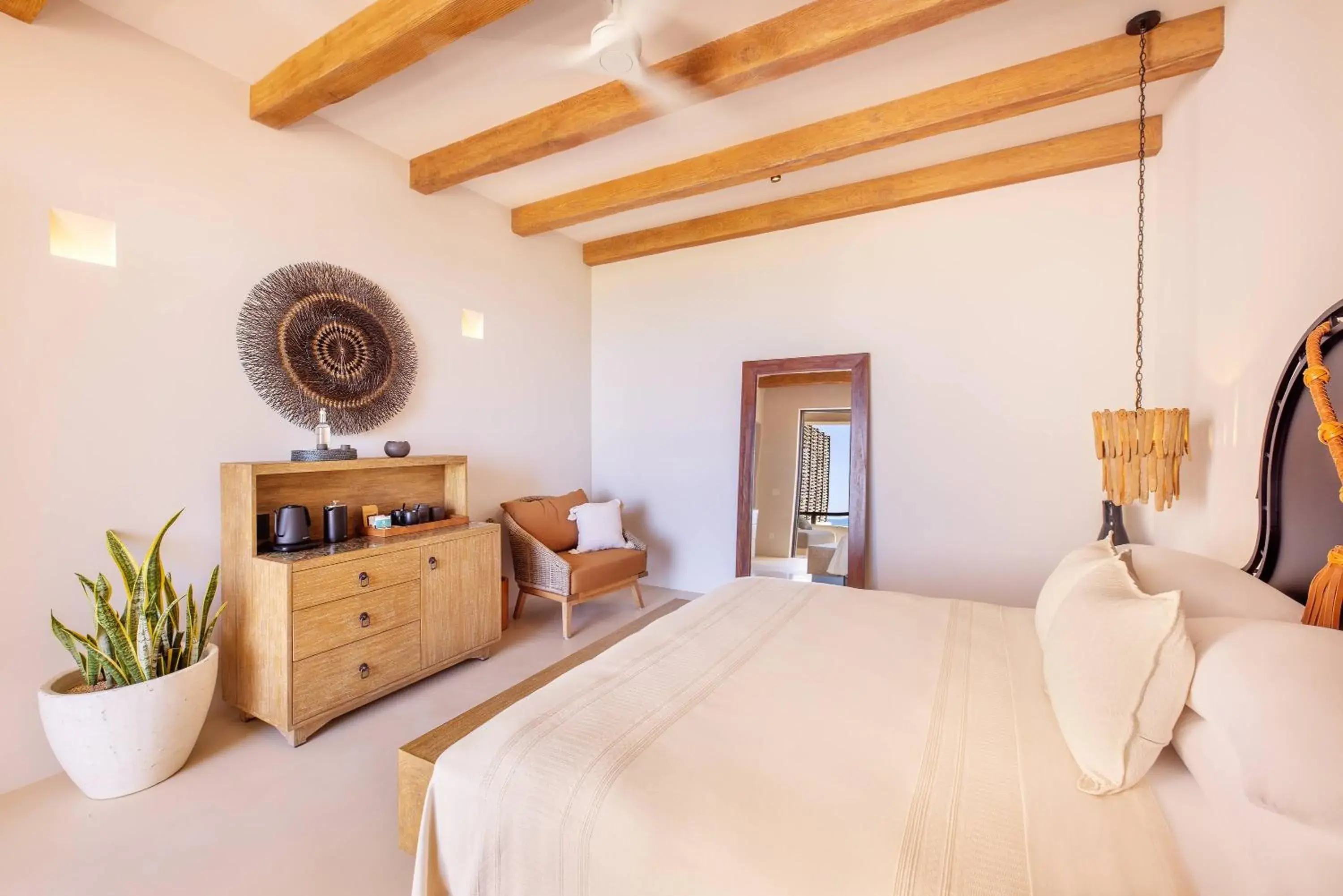 Bed in Kimpton Mas Olas Resort and Spa Bed in Kimpton Mas Olas Resort and Spa