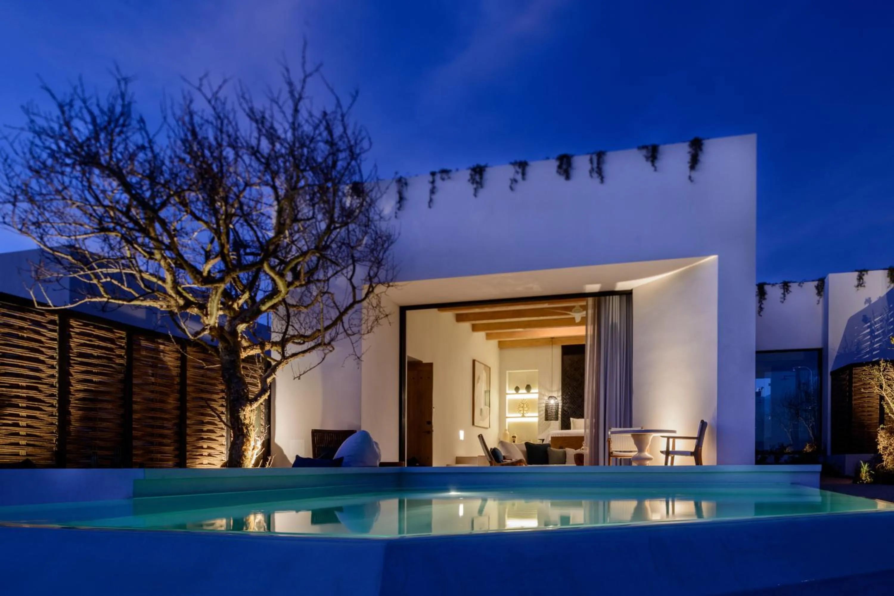 Patio in Kimpton Mas Olas Resort and Spa