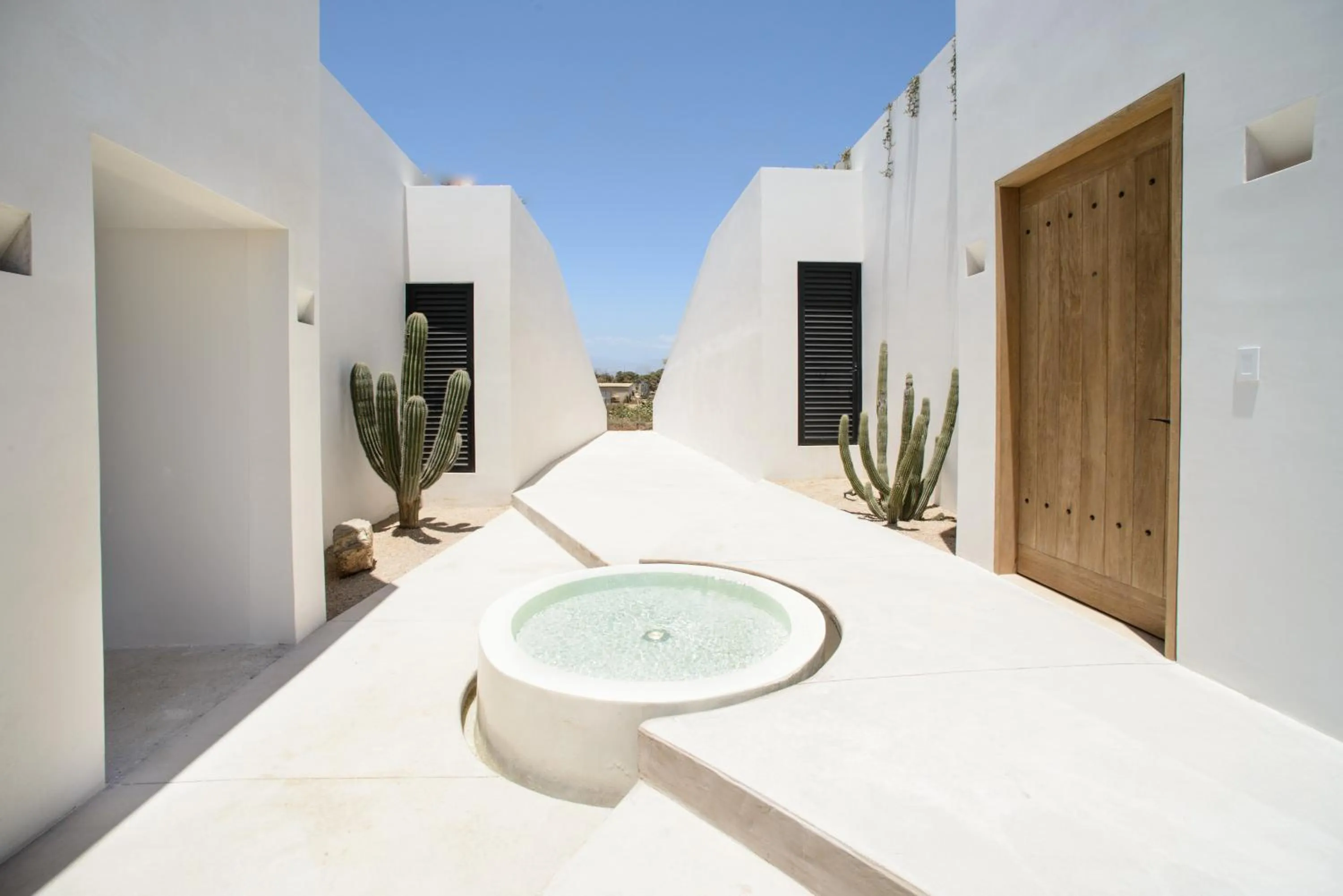Patio in Kimpton Mas Olas Resort and Spa