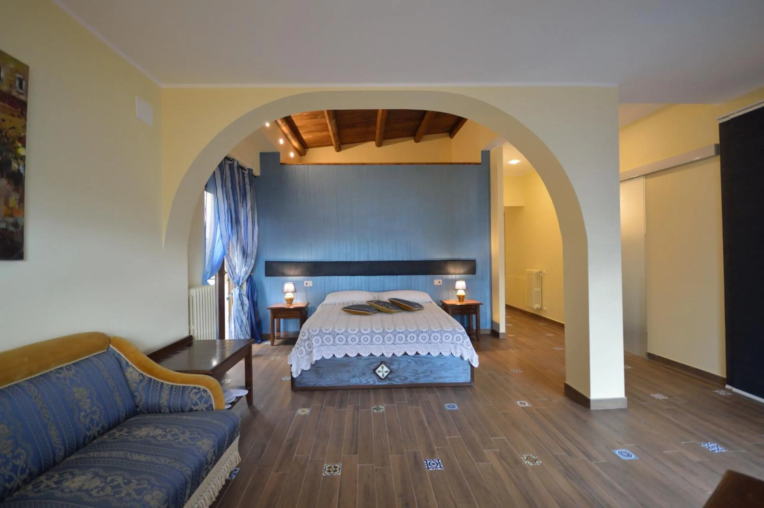 Photo of the whole room, Bed in Centro Sicilia Rooms-Suites & Terrace