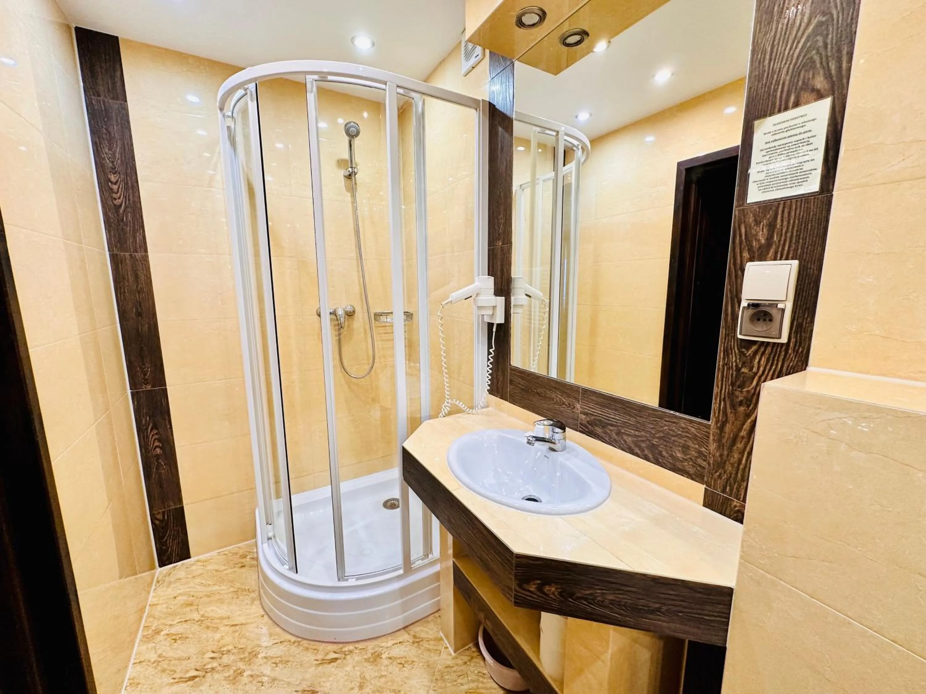 Shower in Willa u podnóża Tatr Cztery Pory Roku