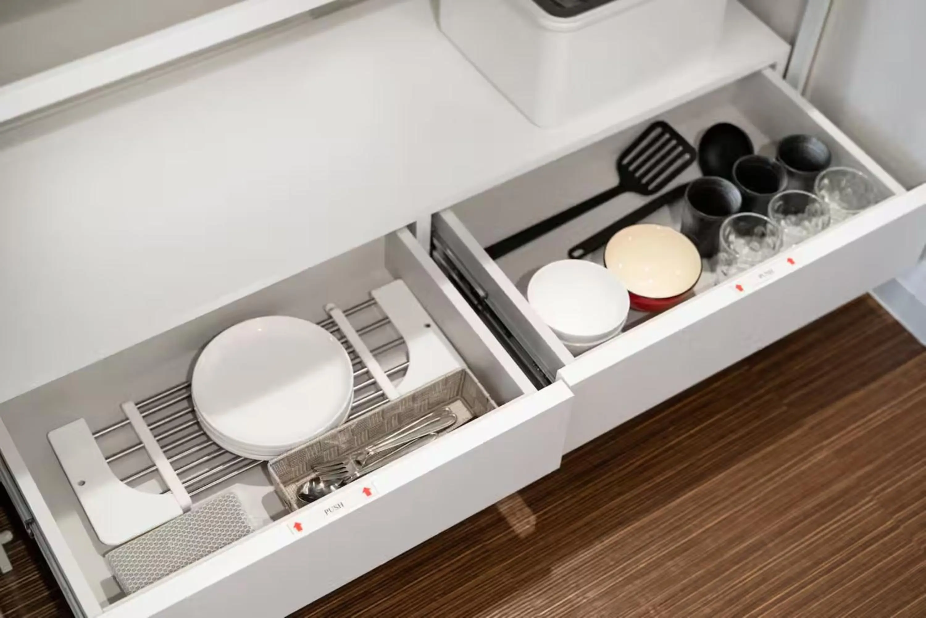 Kitchen or kitchenette in Irori Kyoto Station Higashi-Honganji