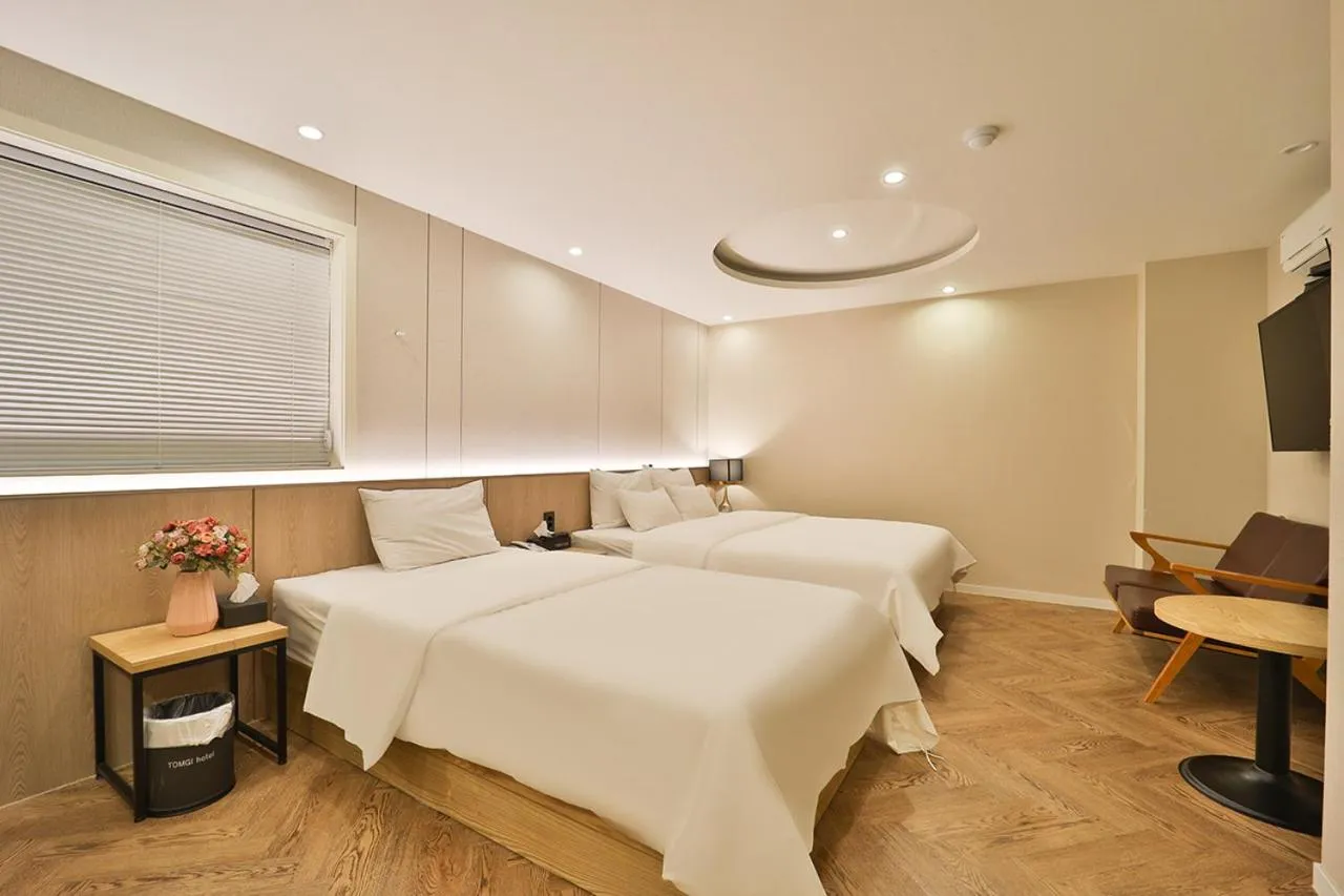 Bed in Jamsil Tomgi Hotel