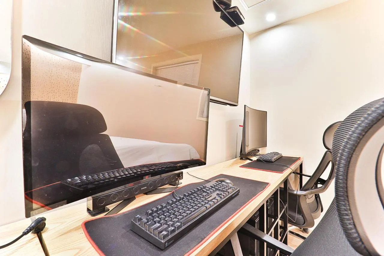 TV and multimedia in Jamsil Tomgi Hotel