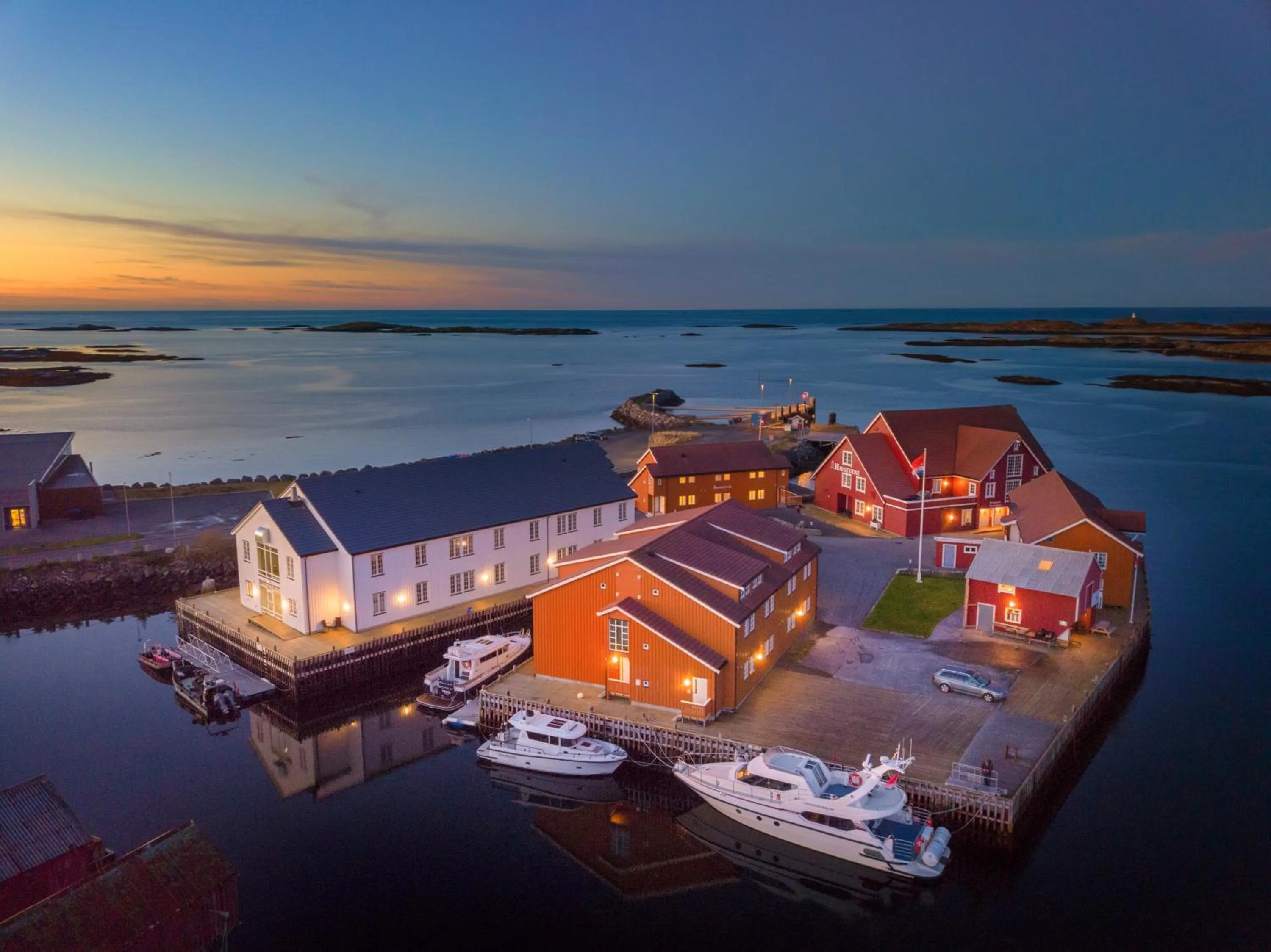 Property building in Finnøy Bryggehotell - by Classic Norway Hotels