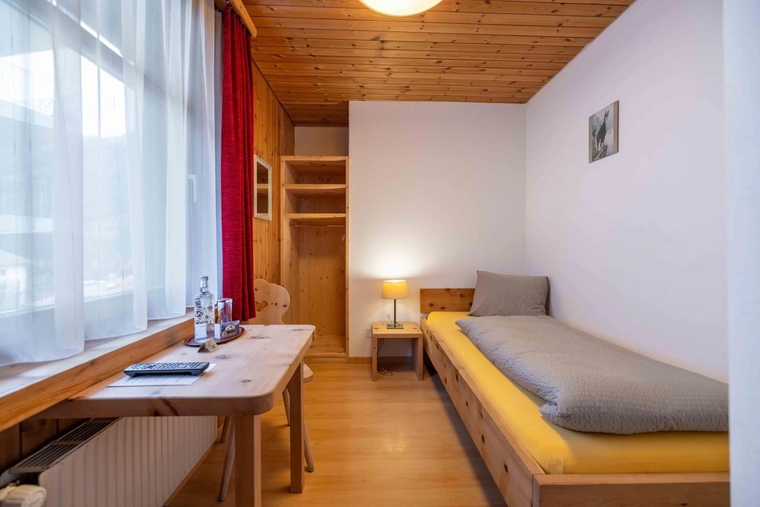 Bed in Garni Alpenrose - Grusaida