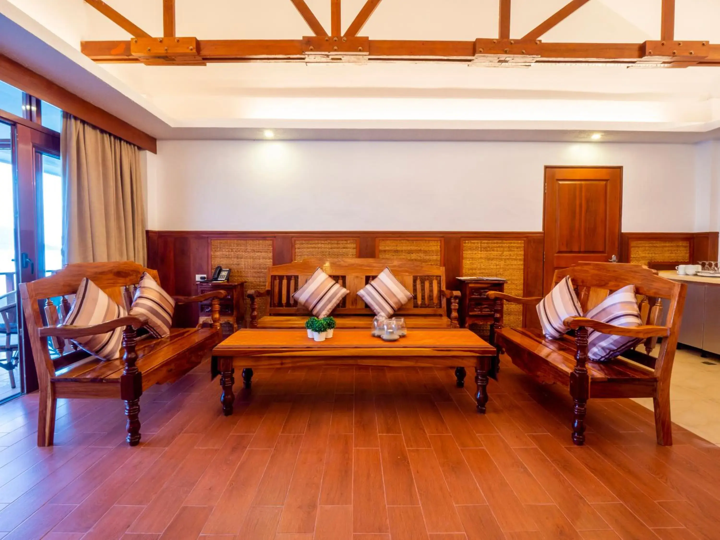 Living room in Sunlight Ecotourism Island Resort Living room in Sunlight Ecotourism Island Resort