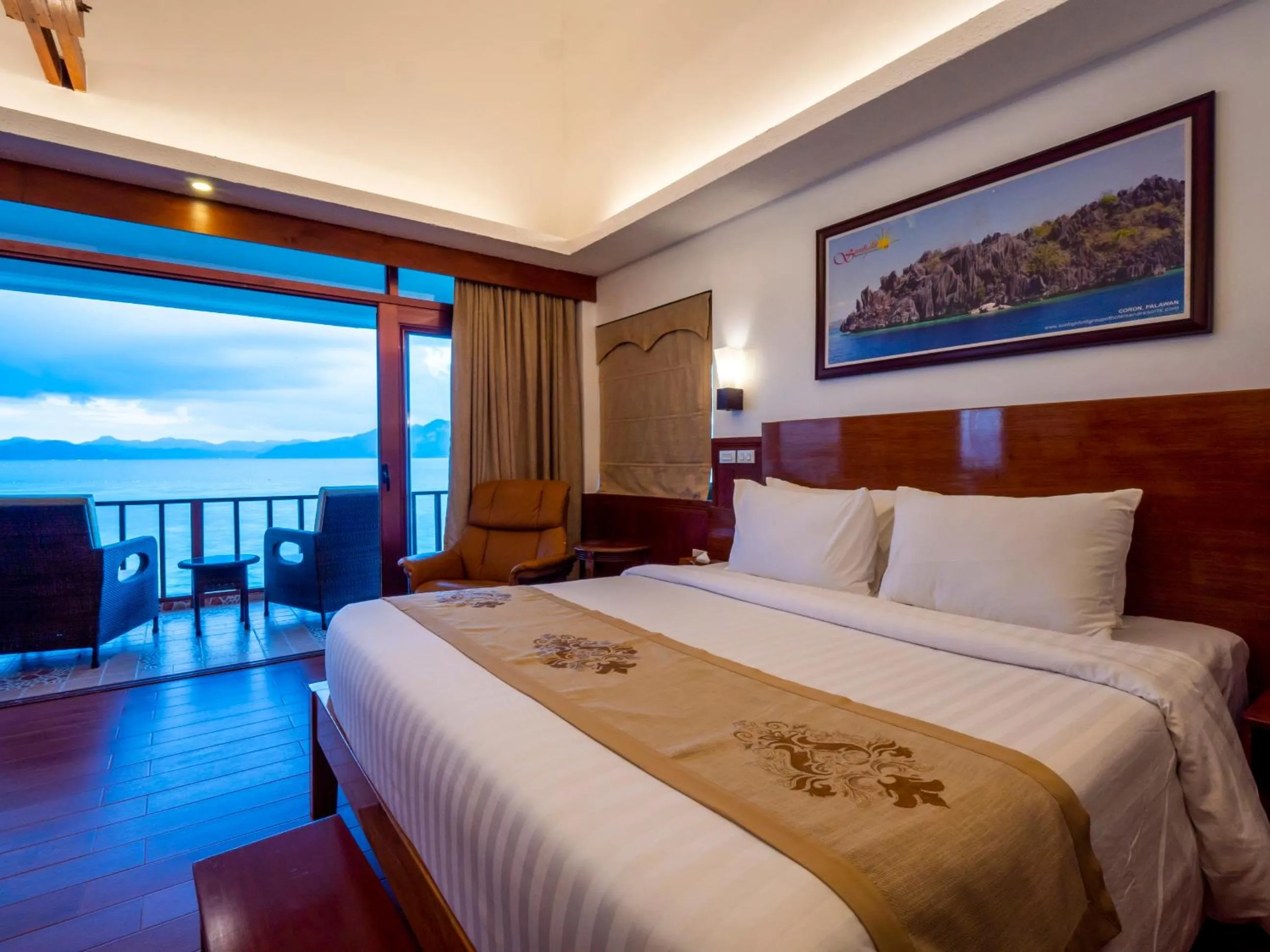 bunk bed in Sunlight Ecotourism Island Resort