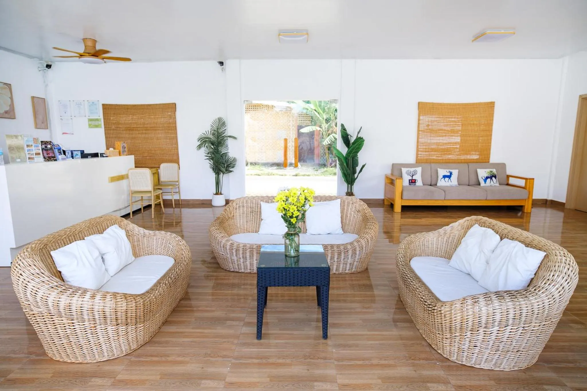 Lobby or reception in Seapearl of Alona