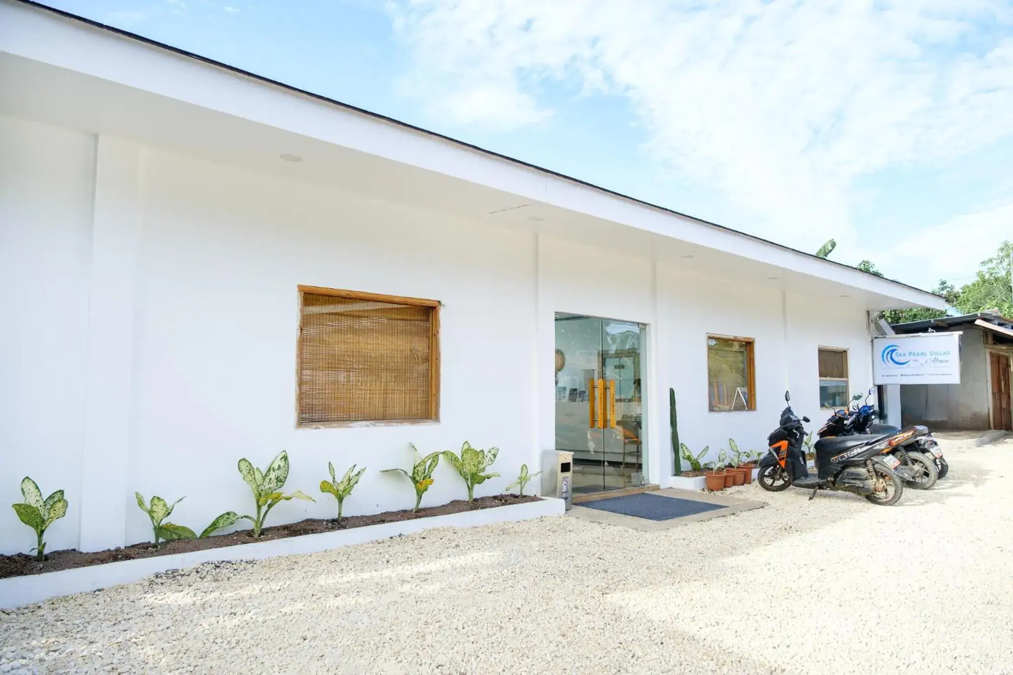 Property building in Seapearl of Alona Property building in Seapearl of Alona