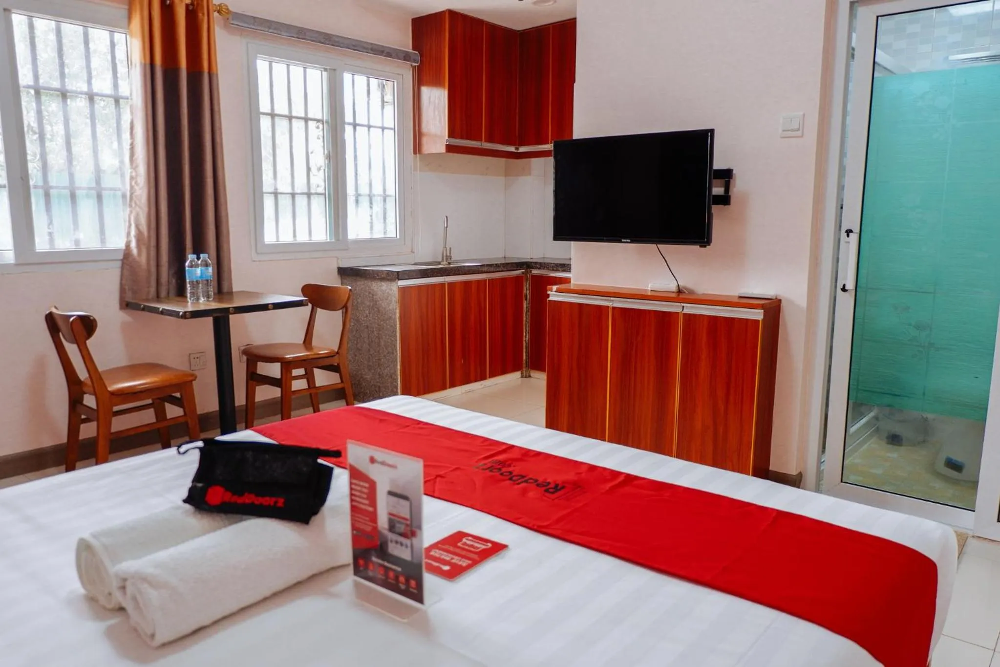Bed in RedDoorz Plus near Camella La Brisa Lapulapu