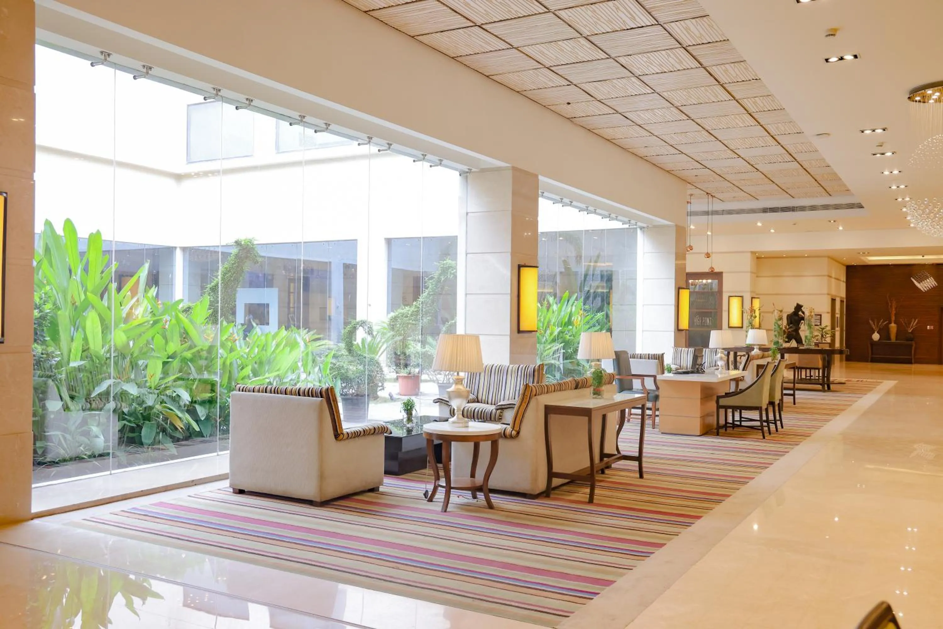 Lobby or reception in Balaji Sarovar Premiere