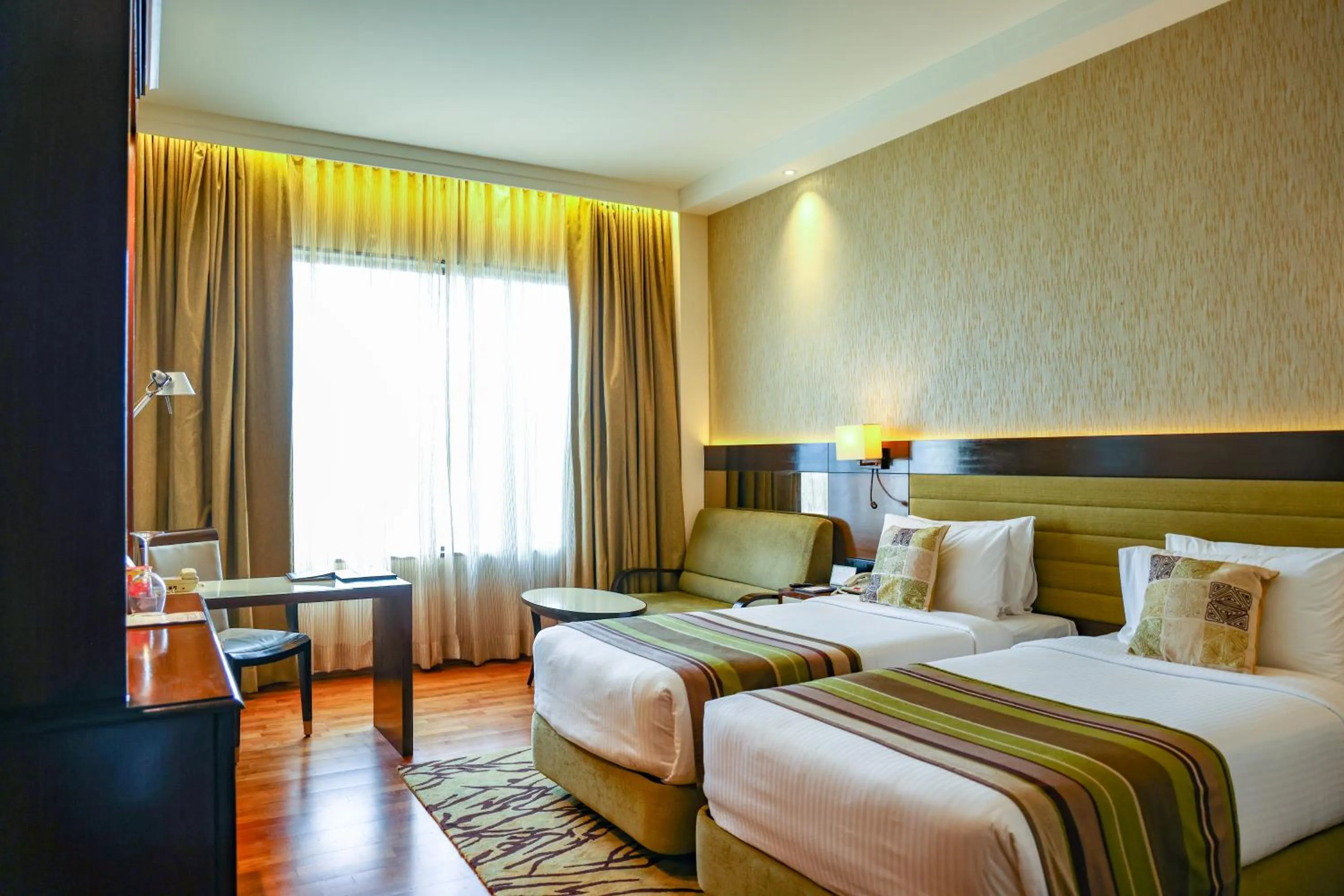 TV and multimedia, Bed in Balaji Sarovar Premiere