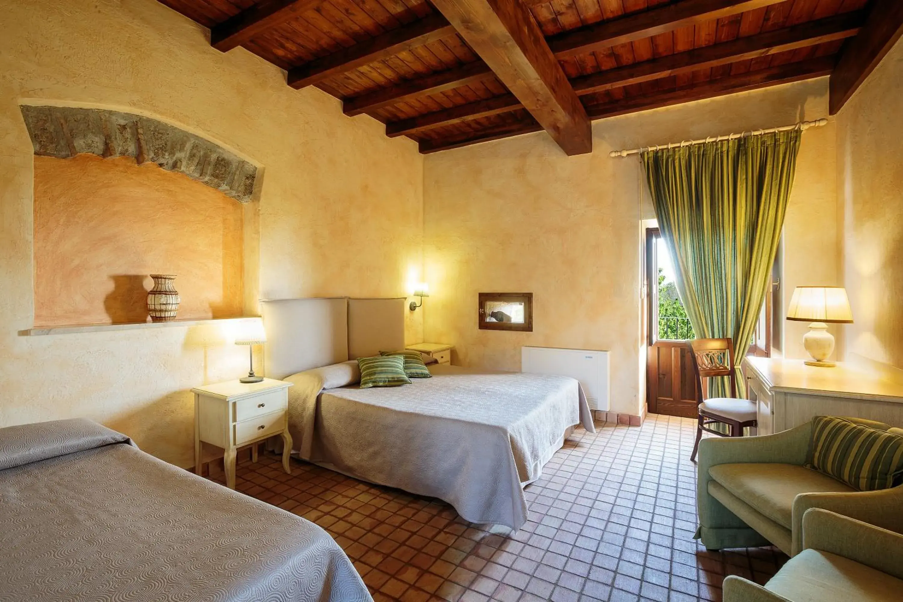 Triple Room in Bosco Ciancio Triple Room in Bosco Ciancio