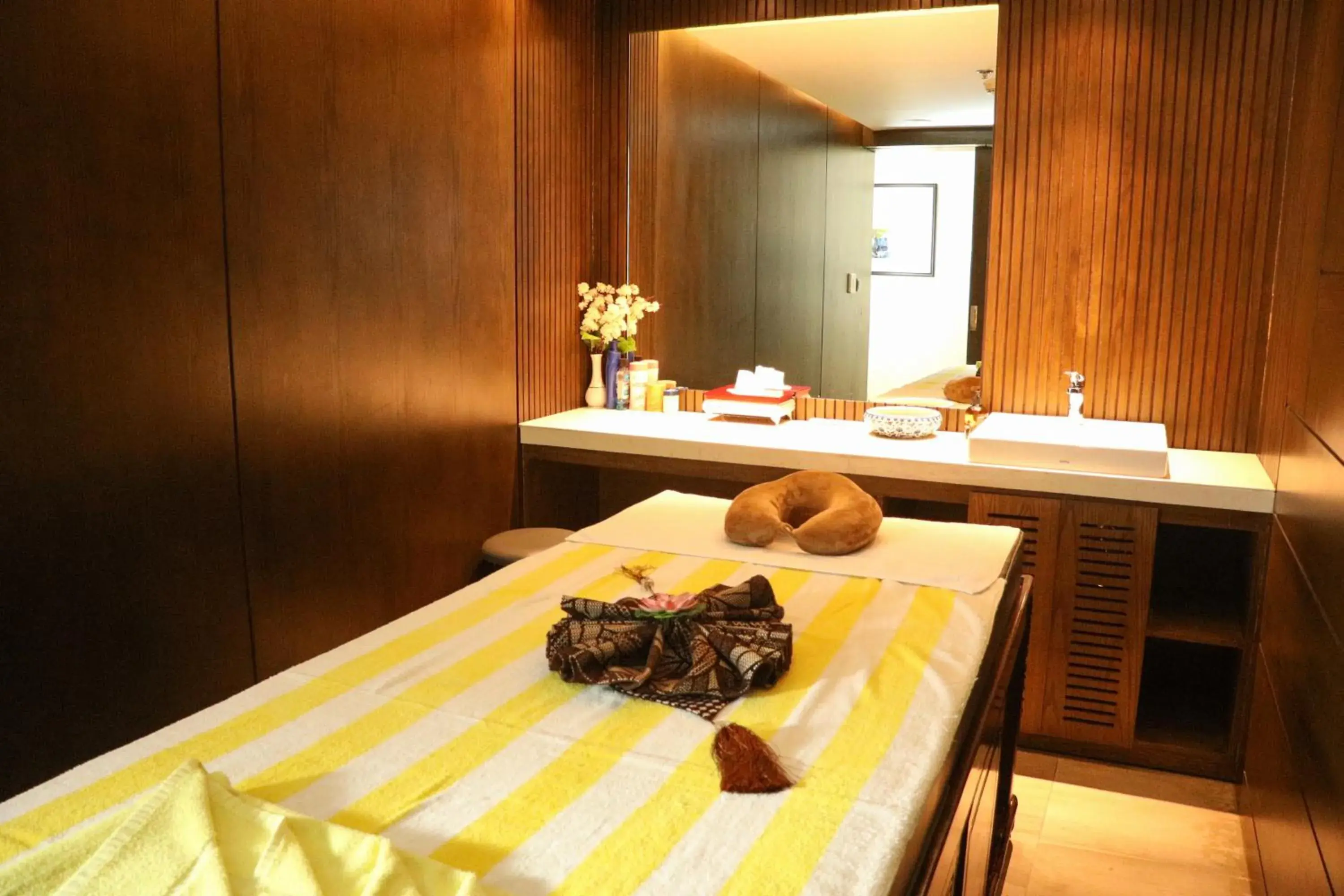 Spa and wellness centre/facilities in HANSA- A Premium Residence Spa and wellness centre/facilities in HANSA- A Premium Residence