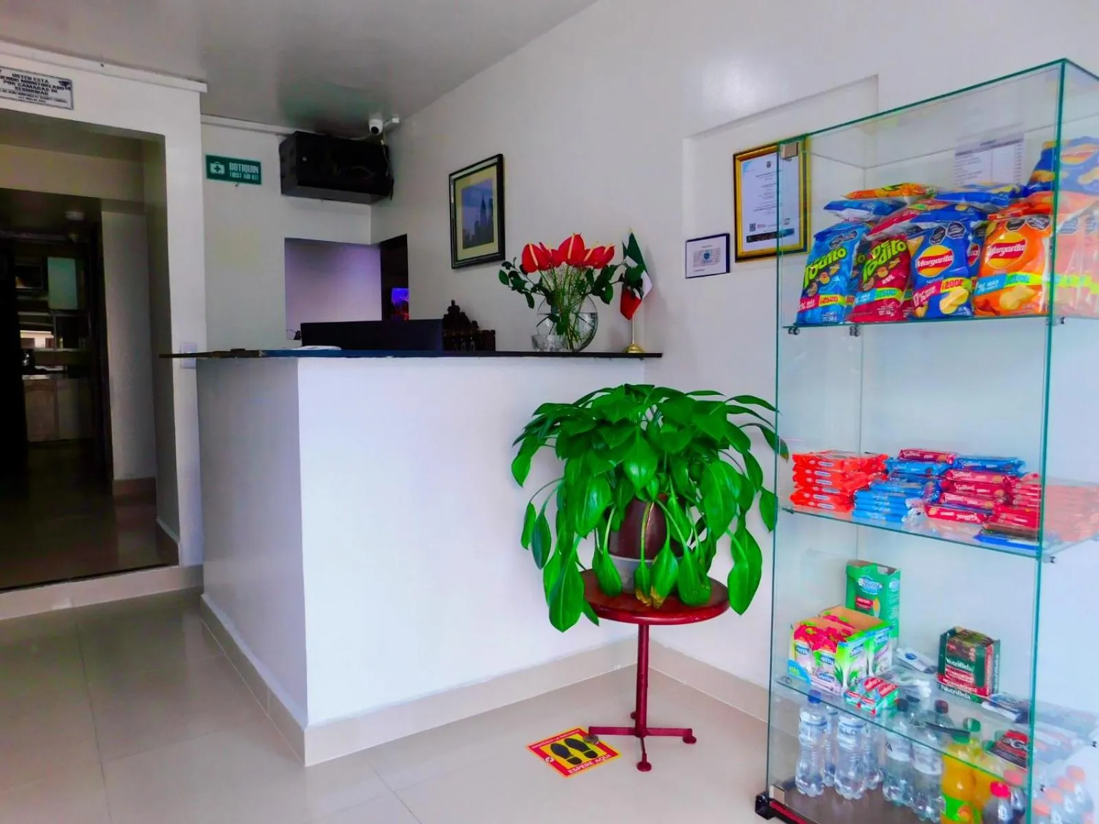 Property building in Hotel Casa Navi