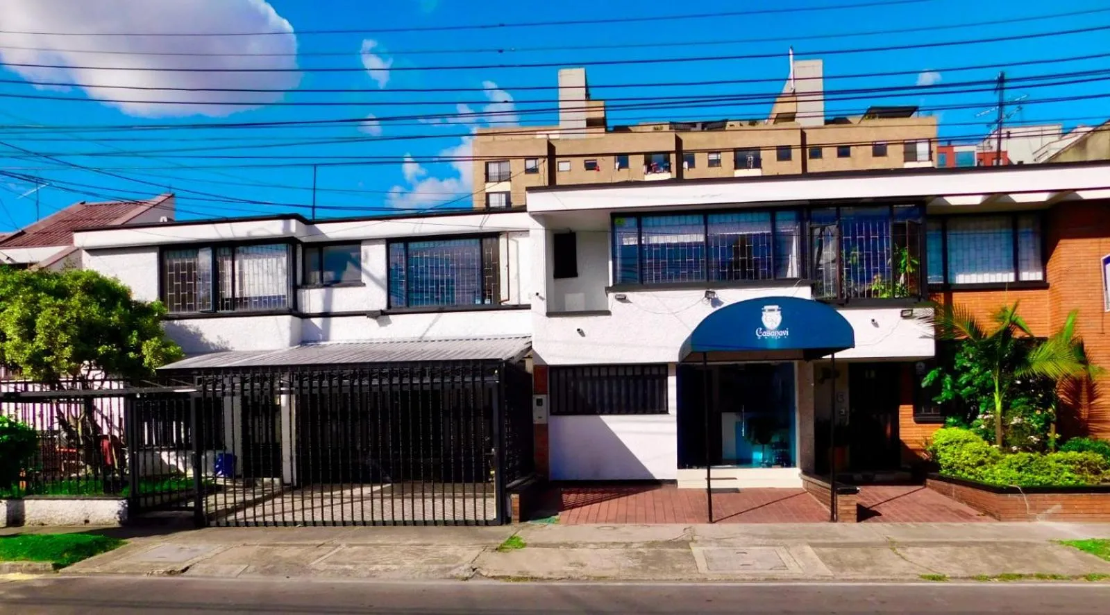 Property building in Hotel Casa Navi