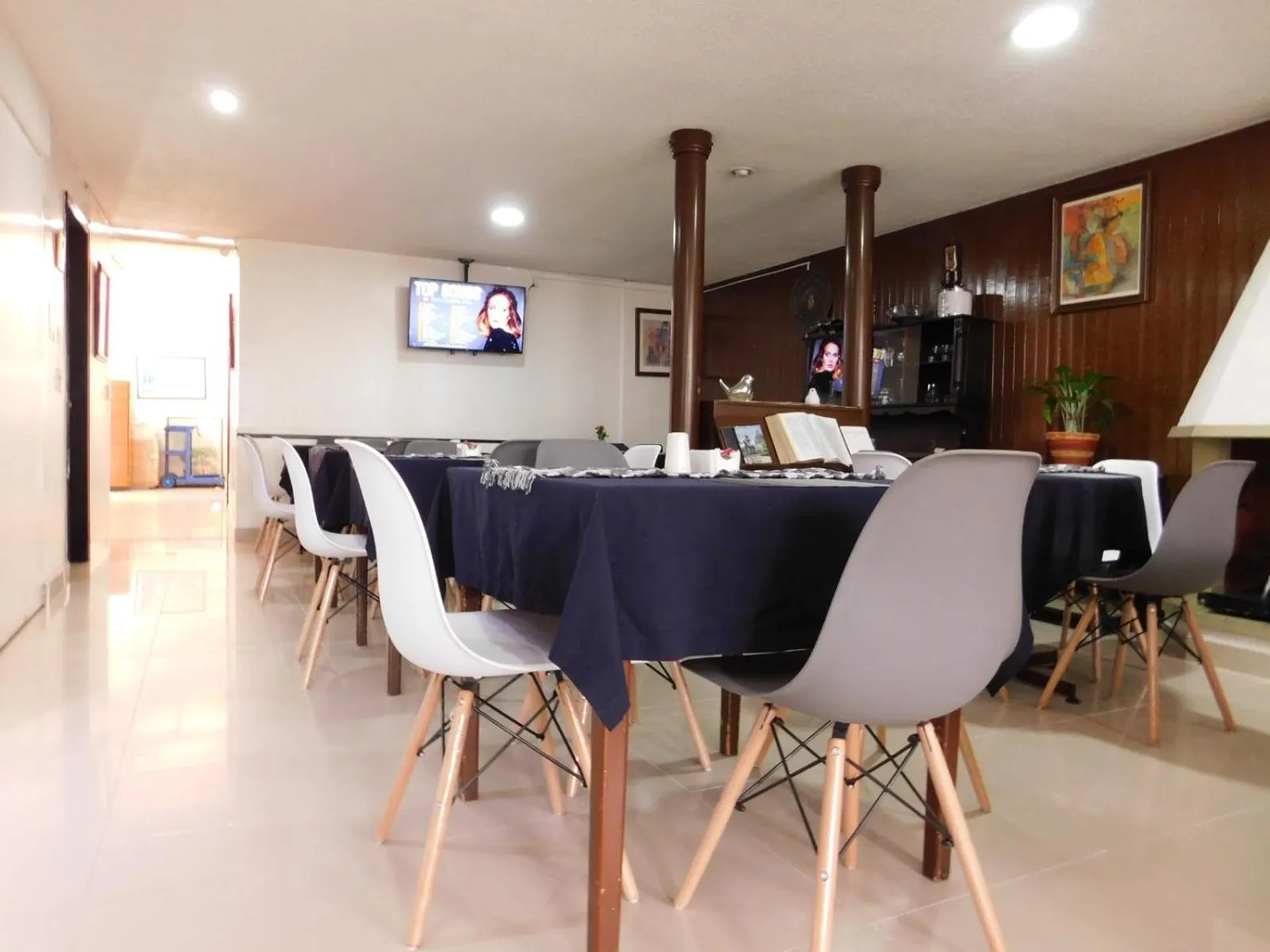 Breakfast in Hotel Casa Navi