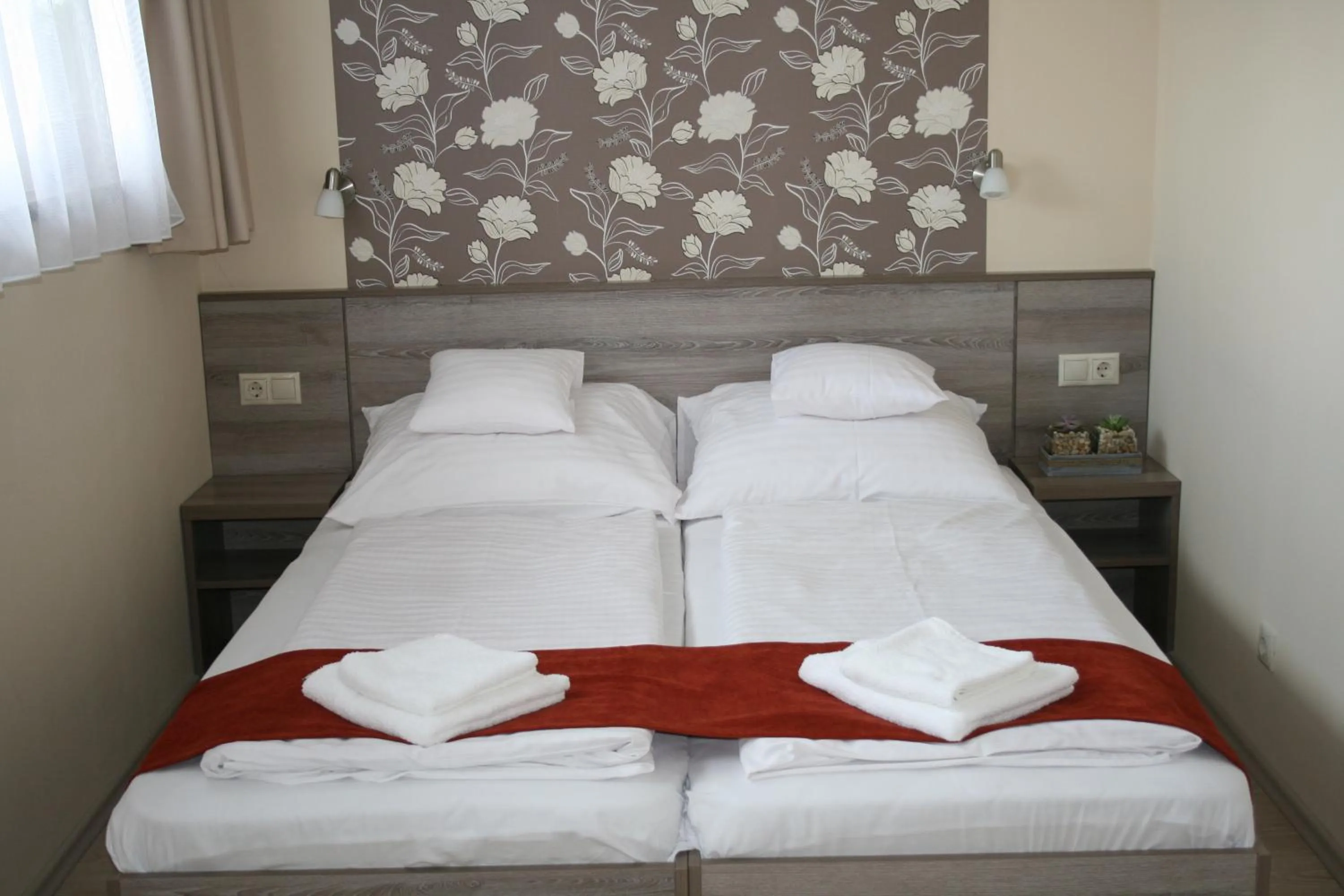 Bedroom, Bed in Piroska Csárda és Panzió