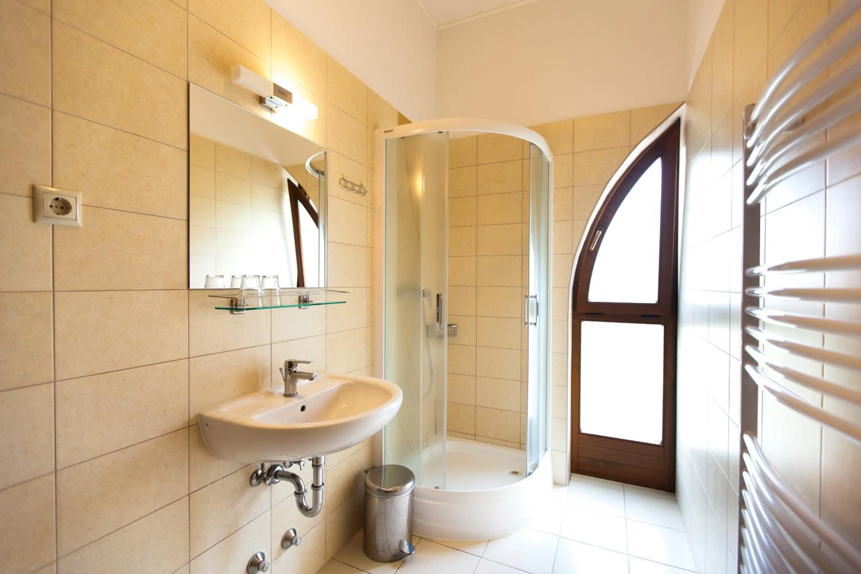 Bathroom in Piroska Csárda és Panzió