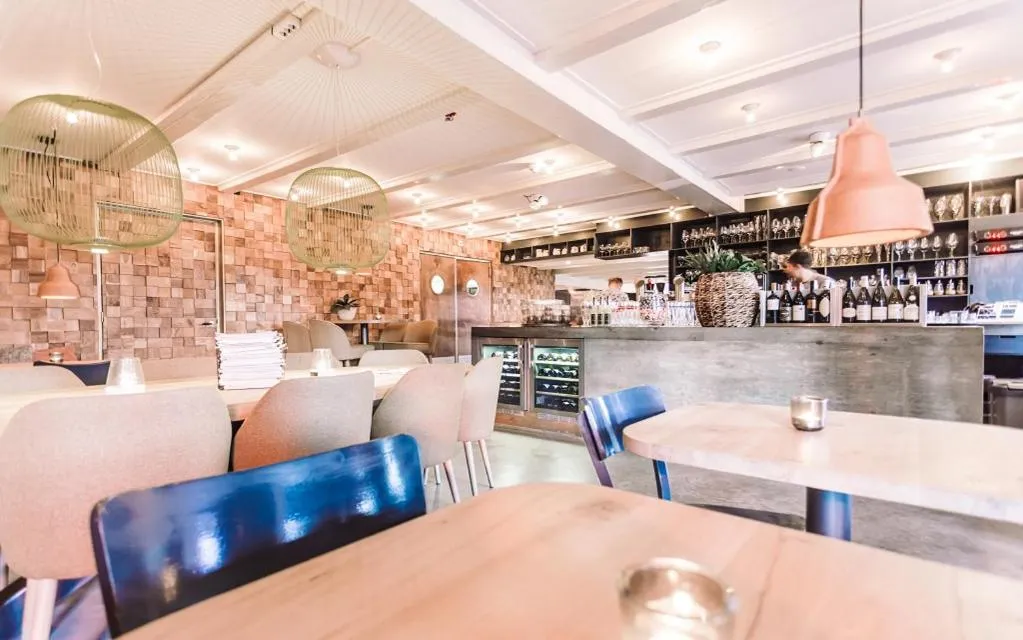 Restaurant/places to eat in Logement Overzee