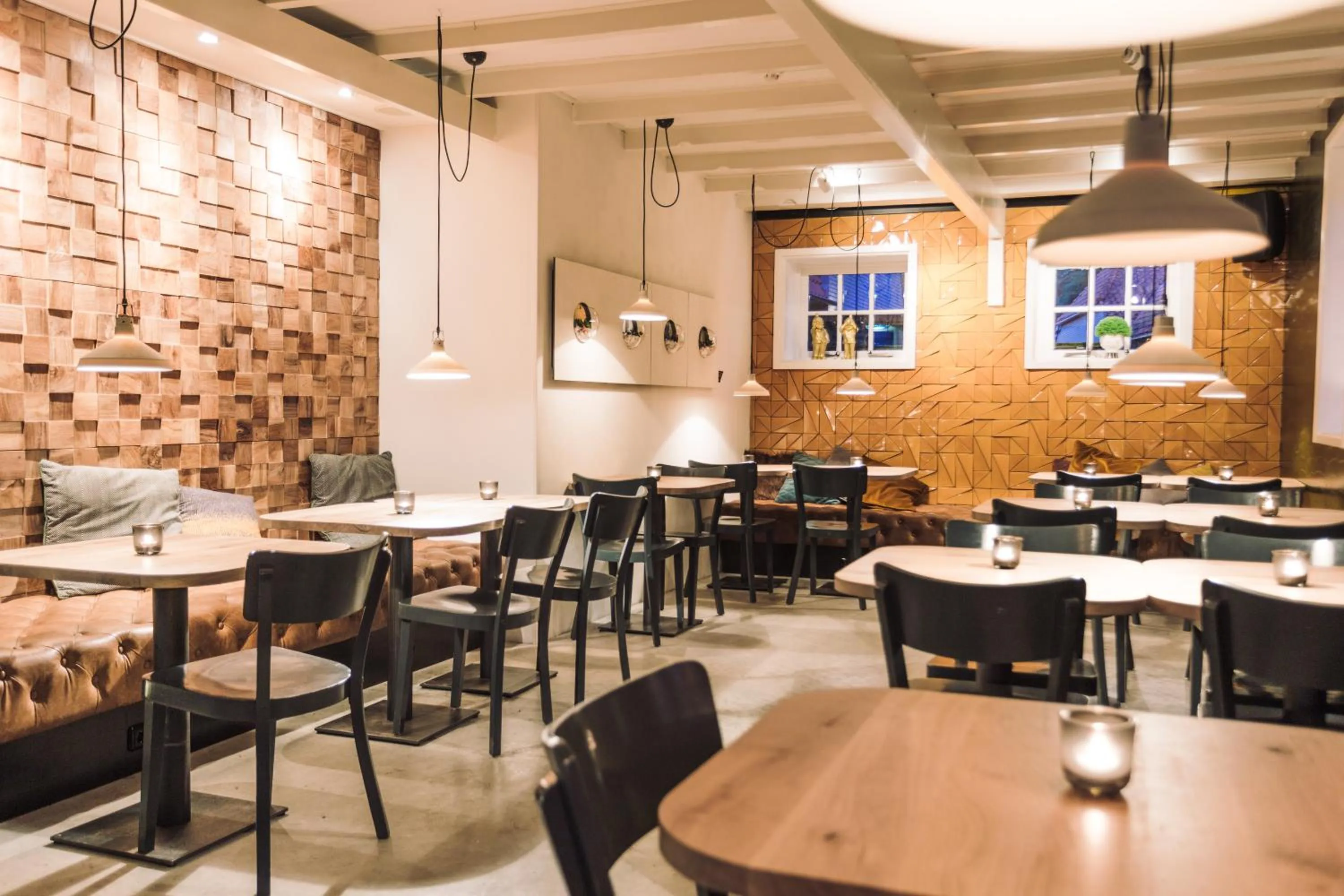 Restaurant/places to eat in Logement Overzee