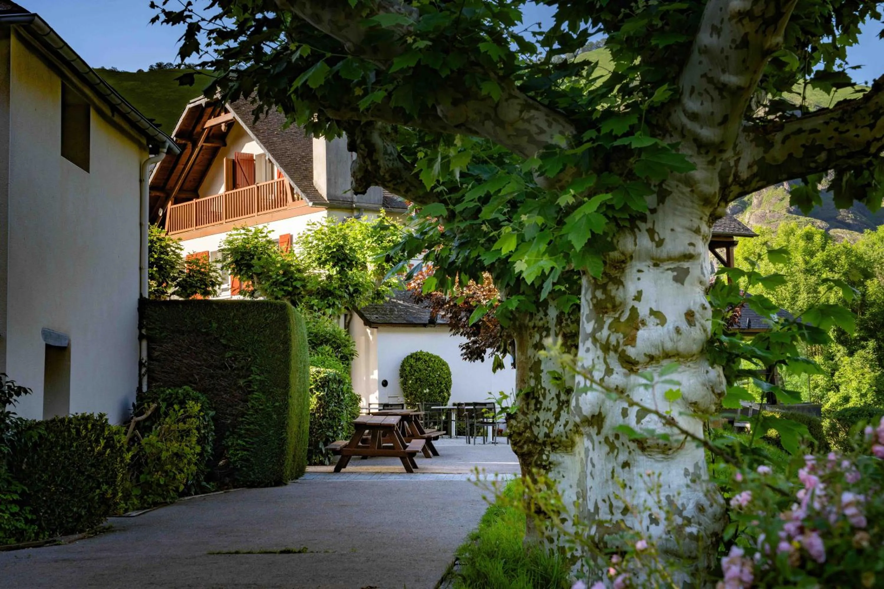 Property building in Logis Hôtel Etchemaïté