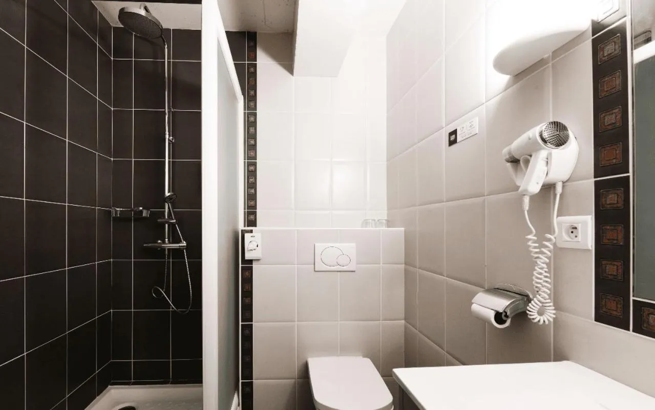 Logis Hôtel Etchemaïté