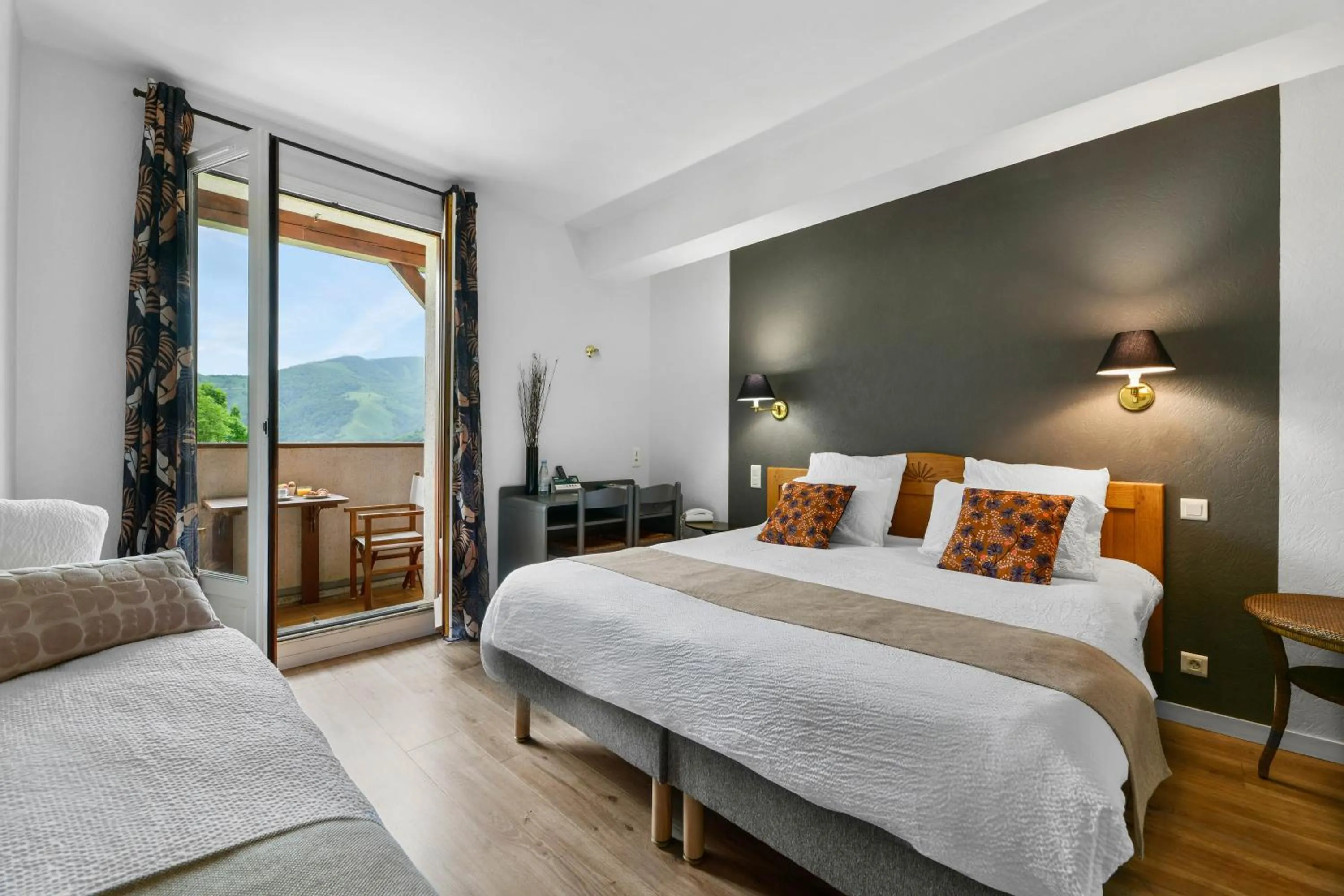 Bedroom, Bed in Logis Hôtel Etchemaïté