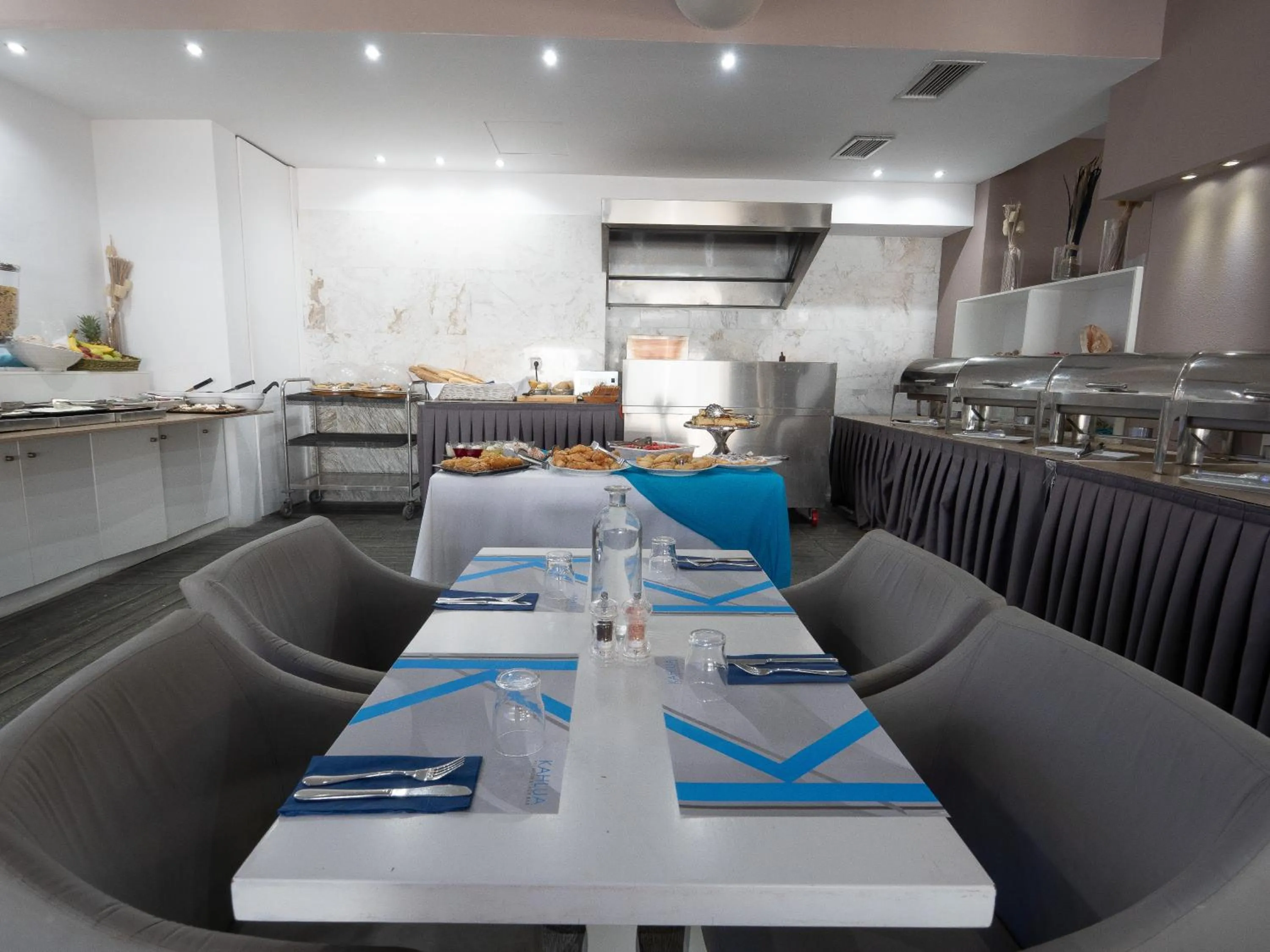 Restaurant/places to eat in Kahlua Sea View Suites - Adults Only