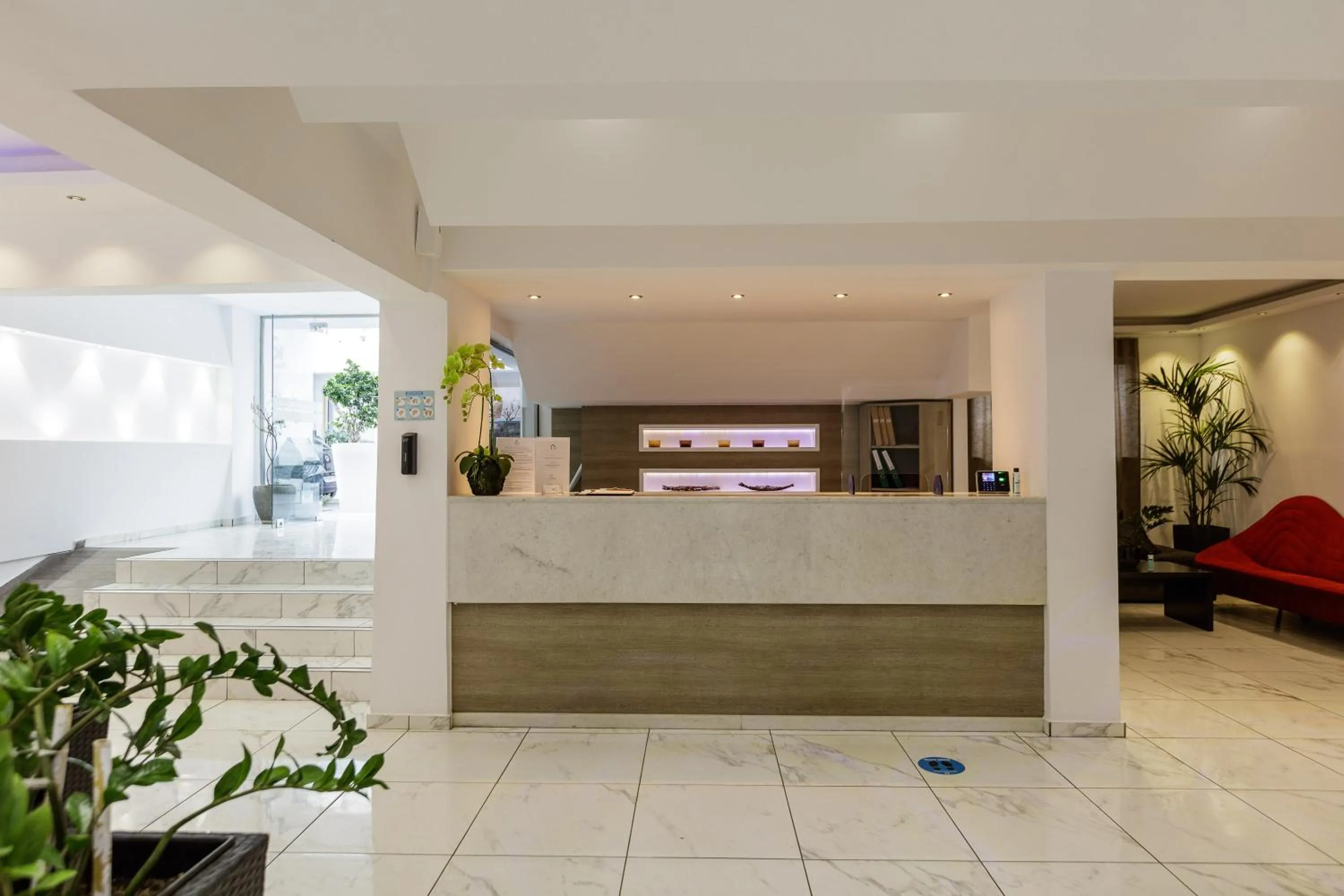 Lobby or reception in Kahlua Sea View Suites - Adults Only