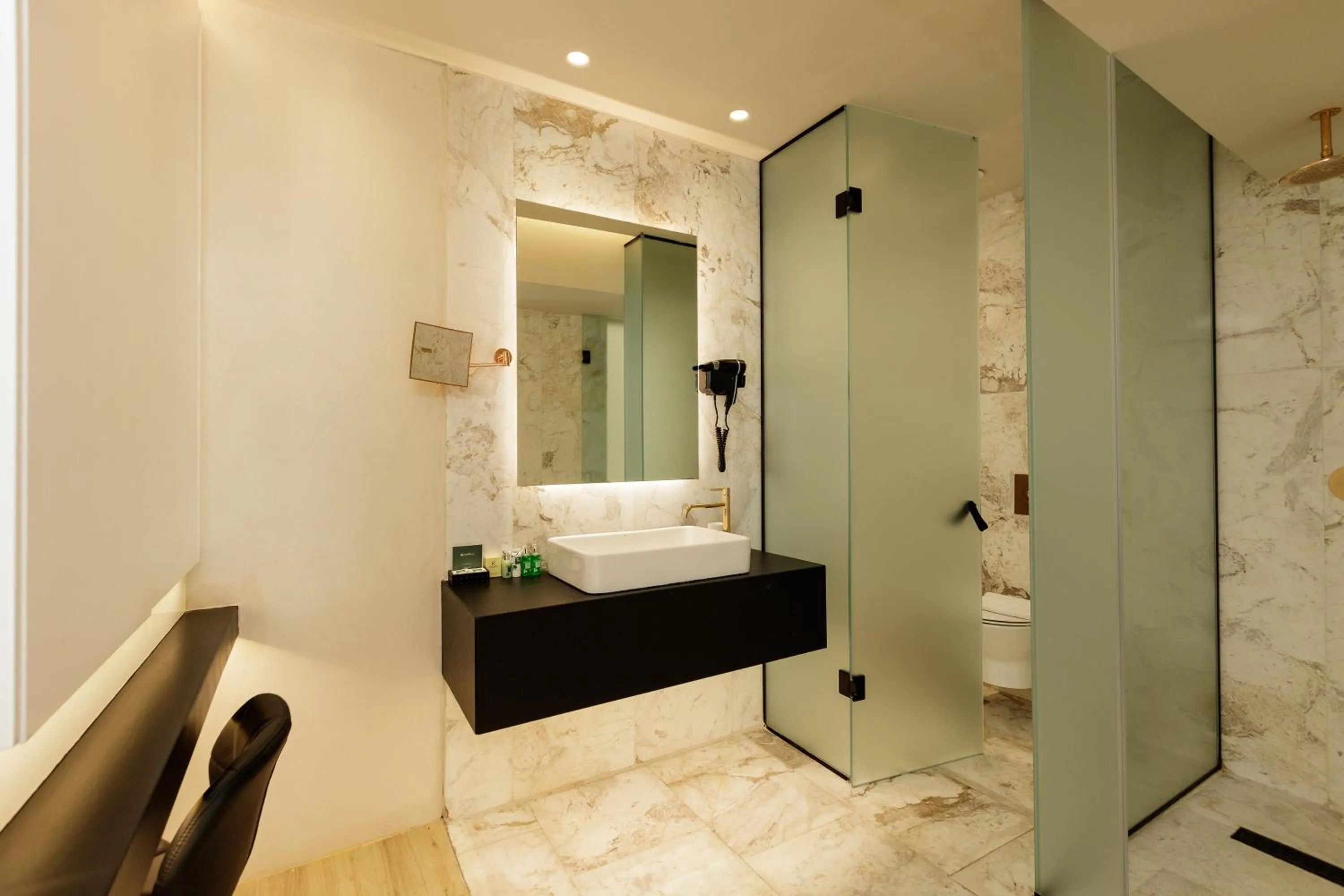 Toilet in Kahlua Sea View Suites - Adults Only