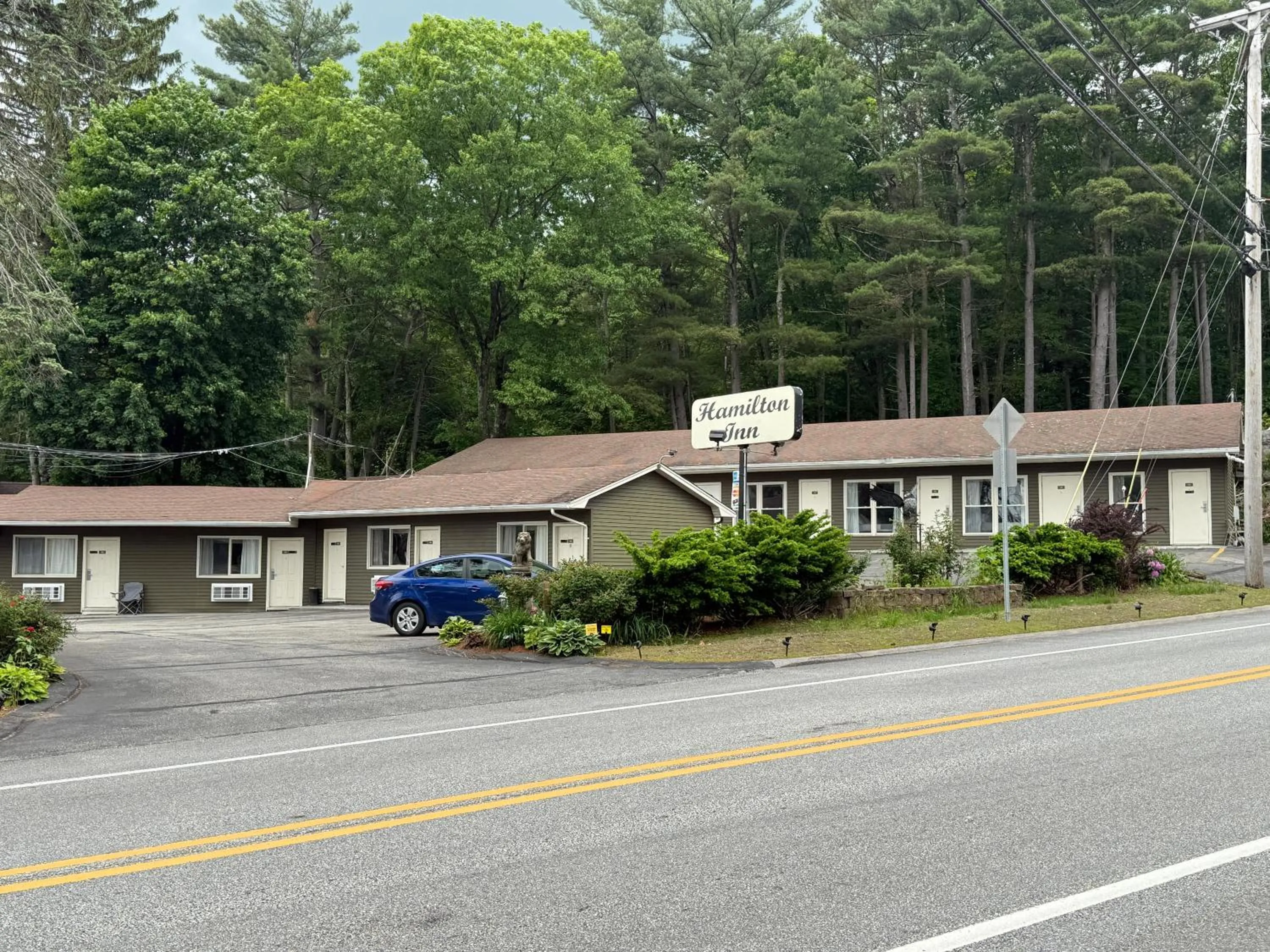 Street view in Hamilton Inn Sturbridge
