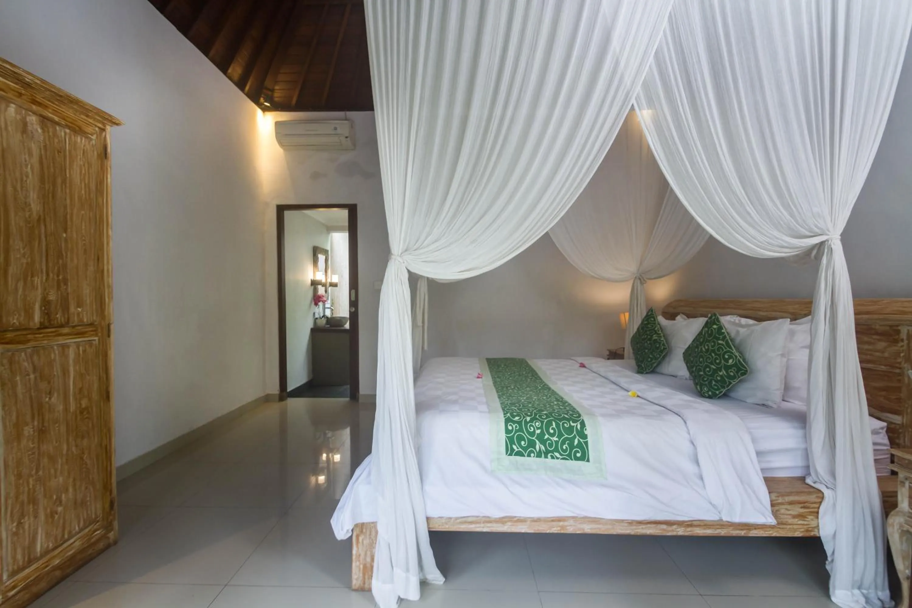 Bed in Parthi Puri Ubud