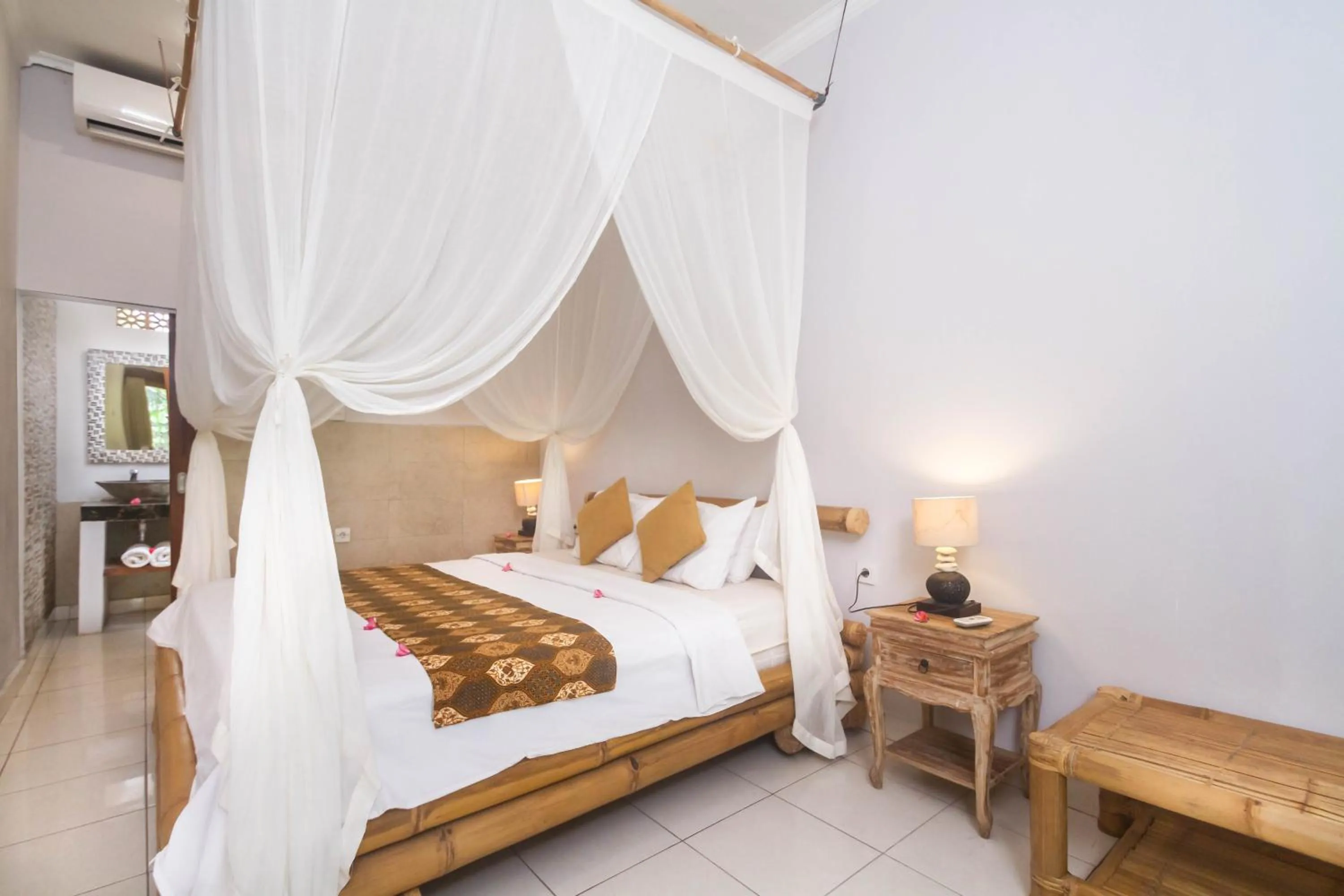 Bed in Parthi Puri Ubud