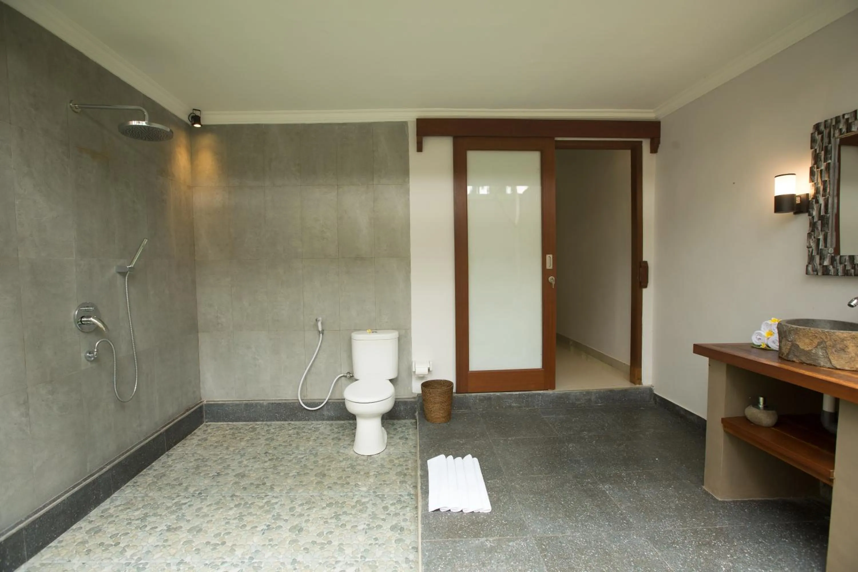 Shower in Parthi Puri Ubud