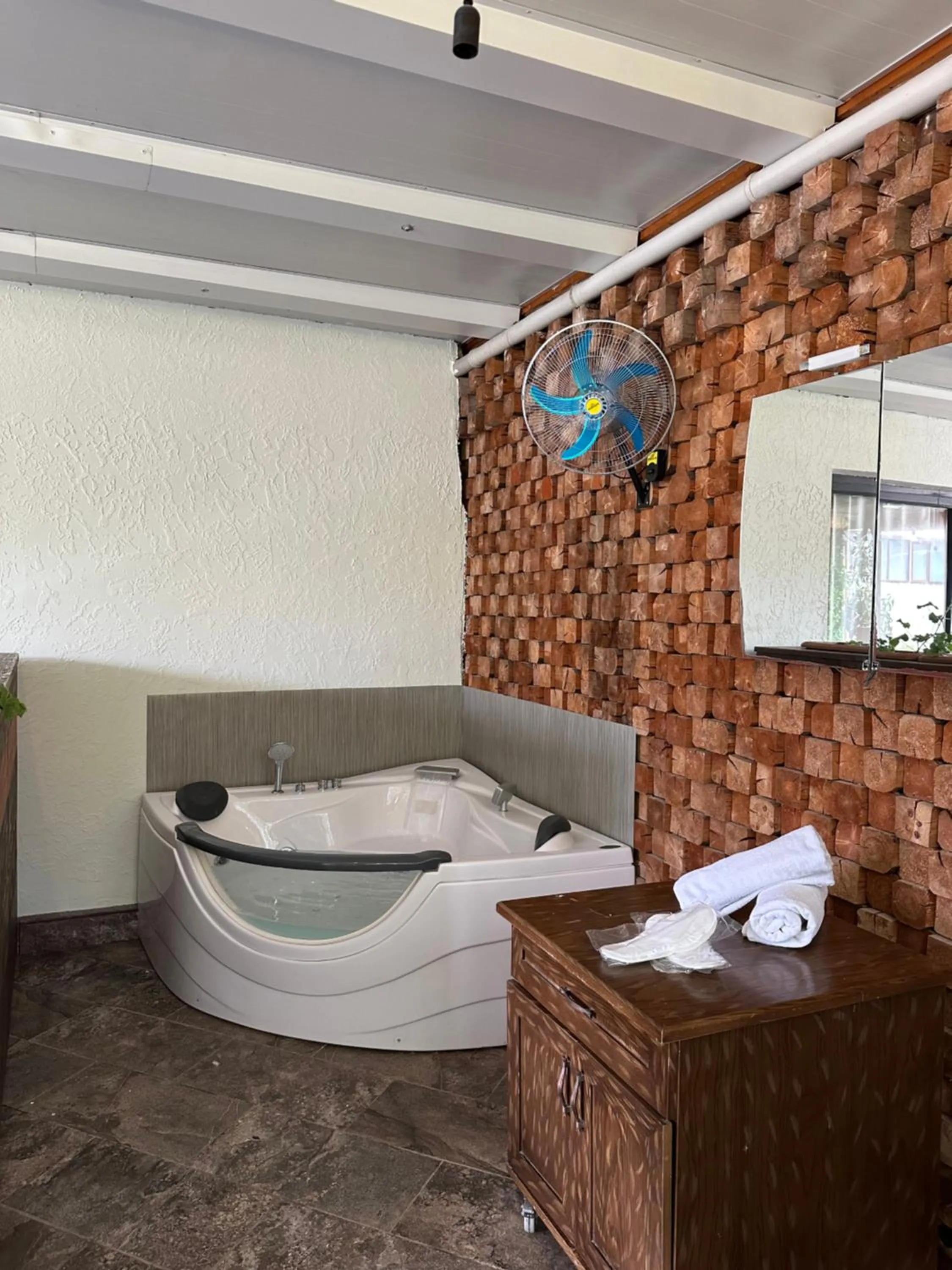 Hot Tub in Maajid Boutique Hotel