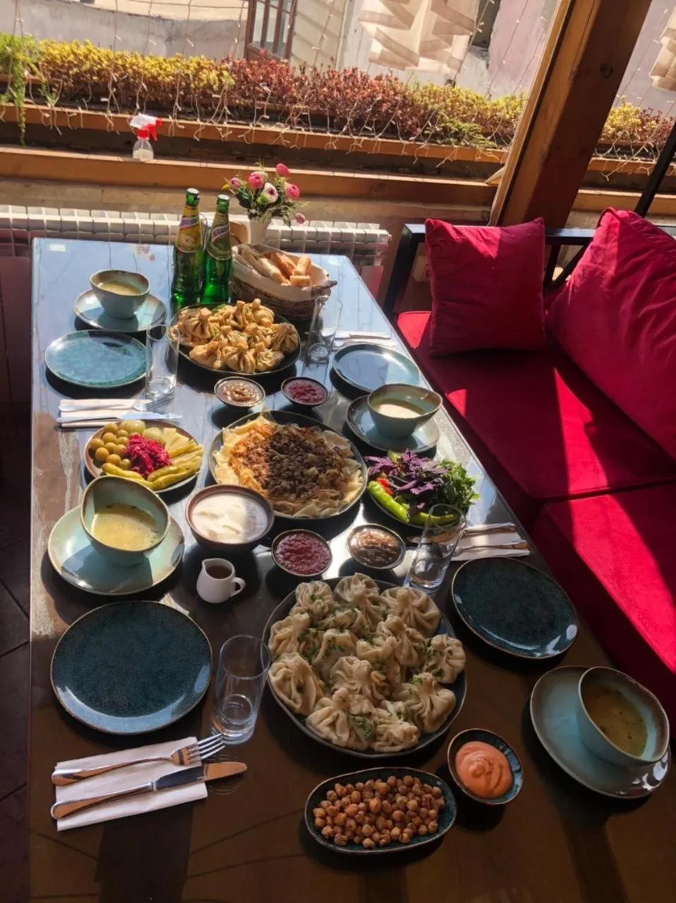 Restaurant/places to eat in Maajid Boutique Hotel
