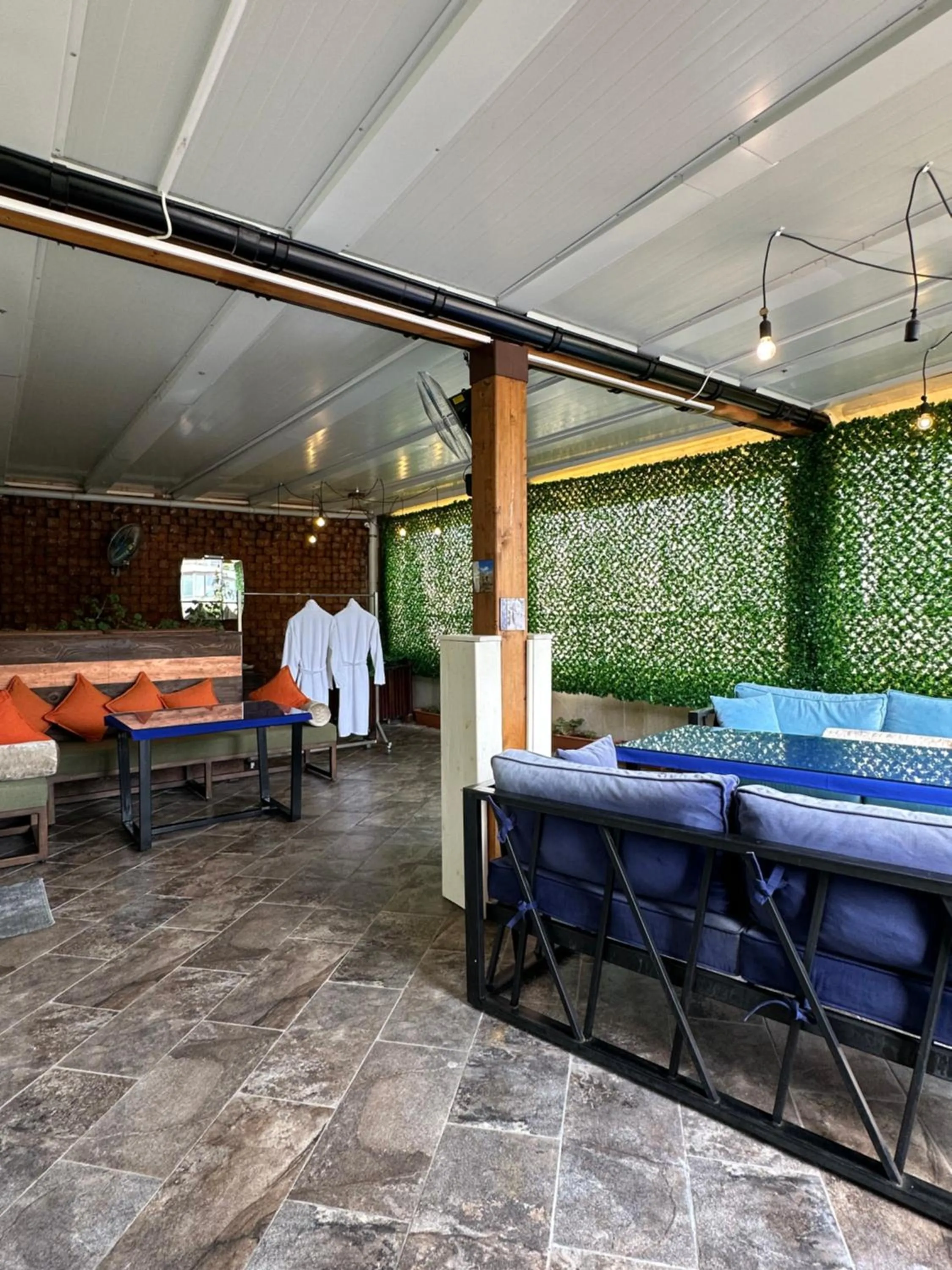 Balcony/Terrace in Maajid Boutique Hotel