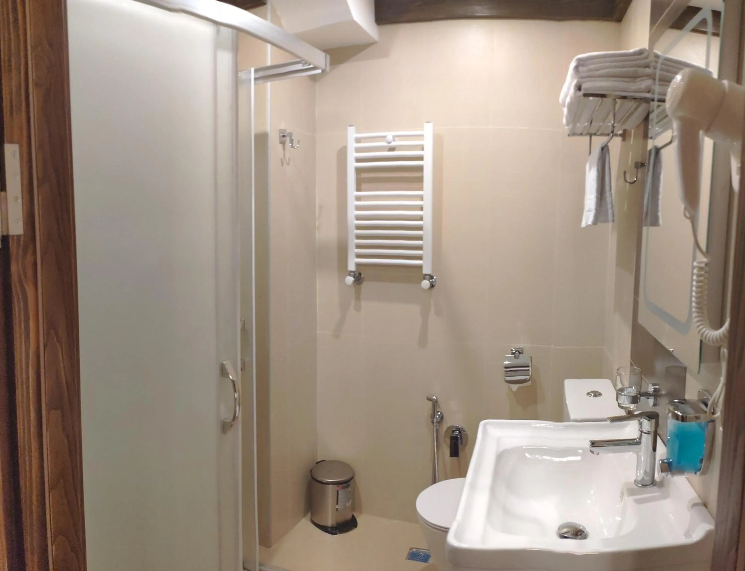 Bathroom in Maajid Boutique Hotel