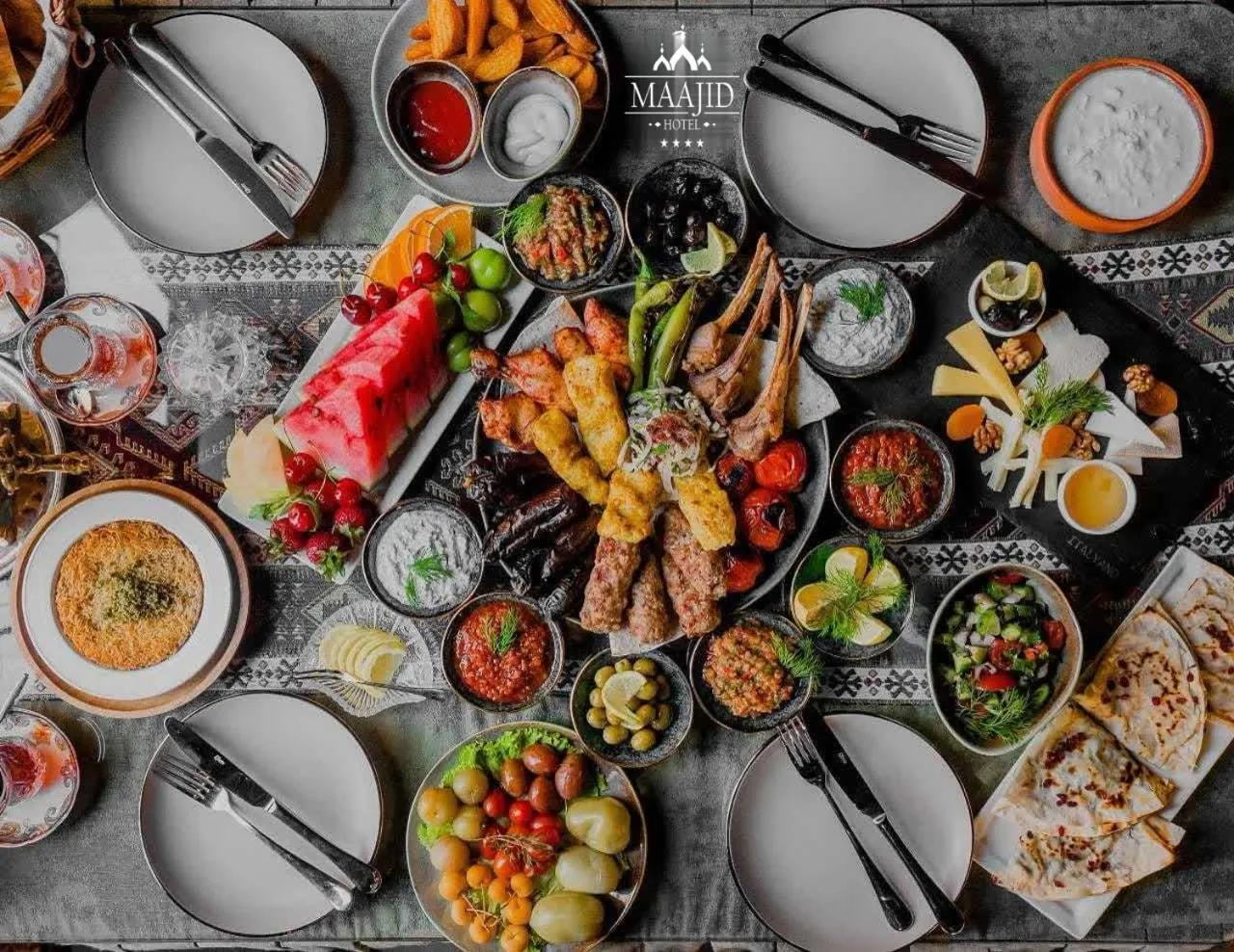 Restaurant/places to eat in Maajid Boutique Hotel