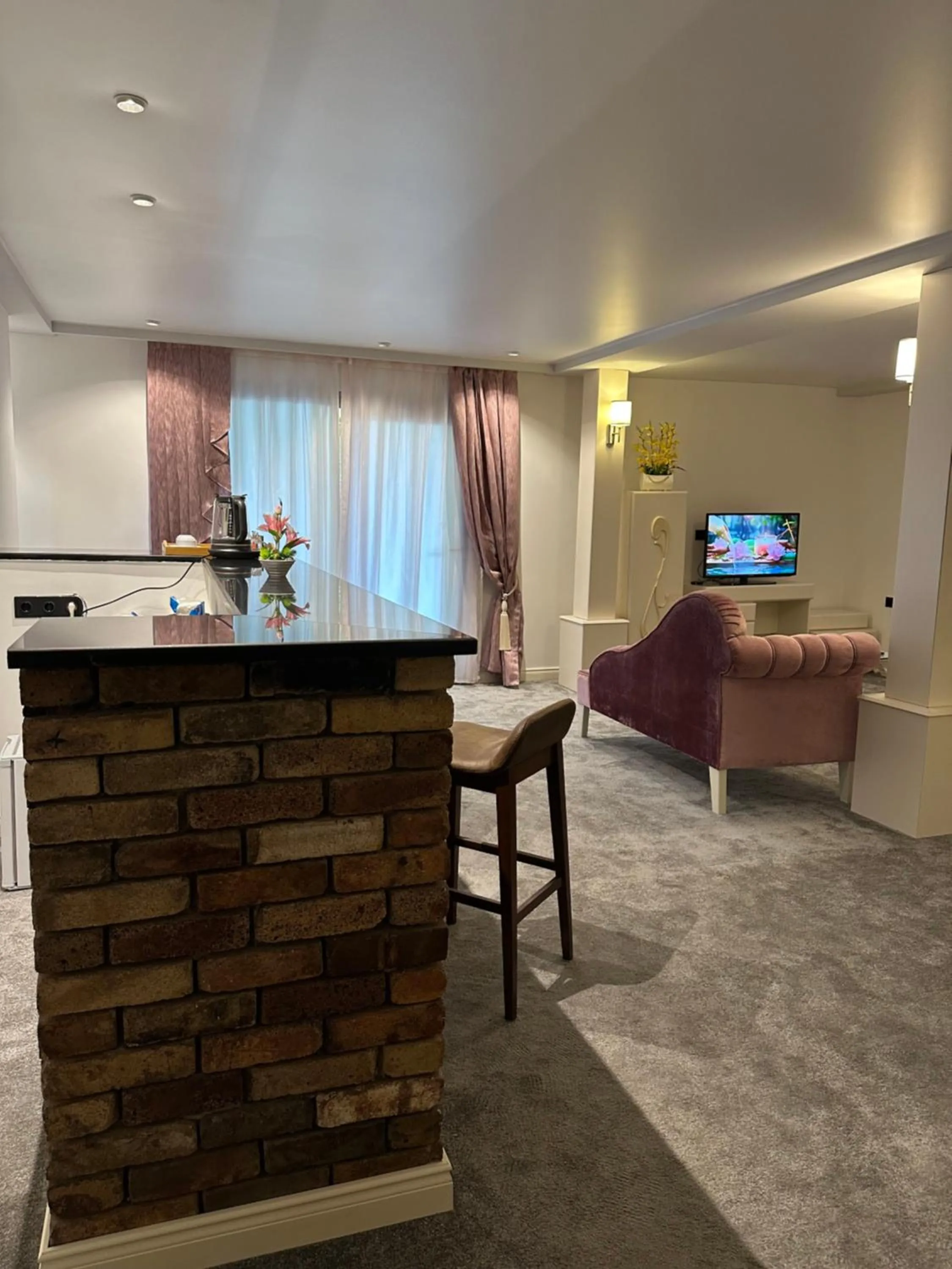 Living room in Maajid Boutique Hotel